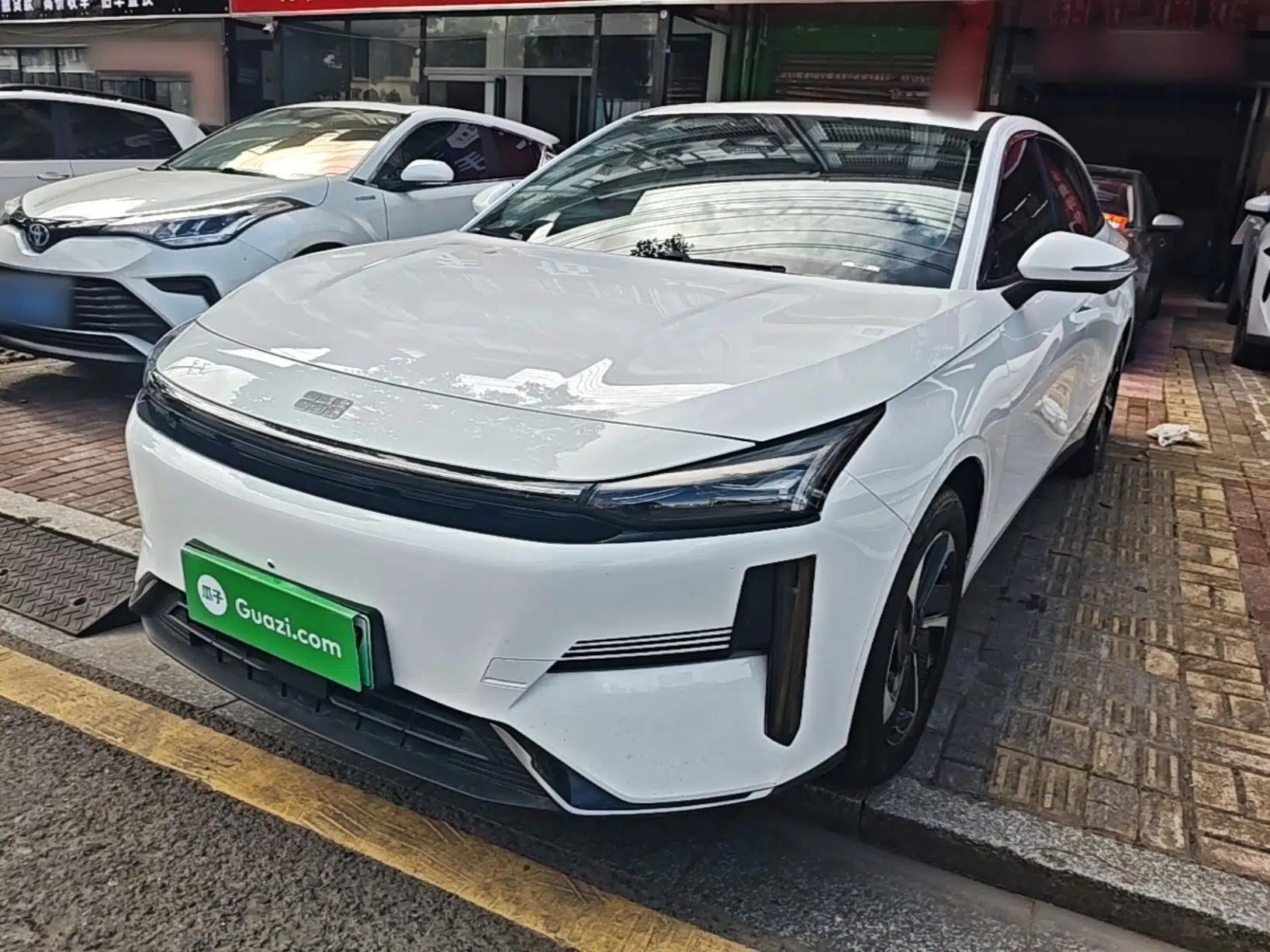Geely Galaxy L6 2024 125km PLUS Dragon Edition — миниатюра 1
