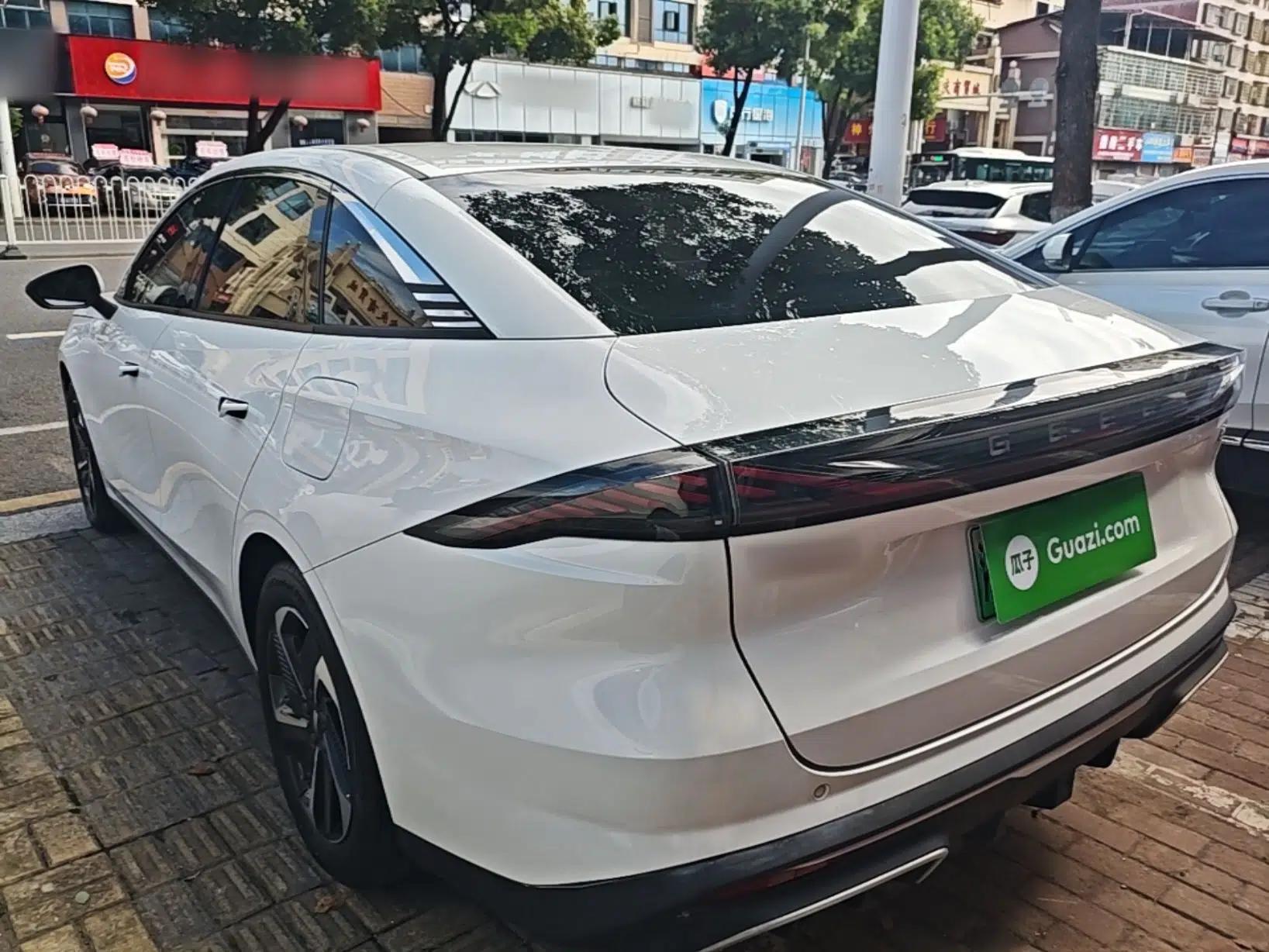 Geely Galaxy L6 2024 125km PLUS Dragon Edition — миниатюра 4