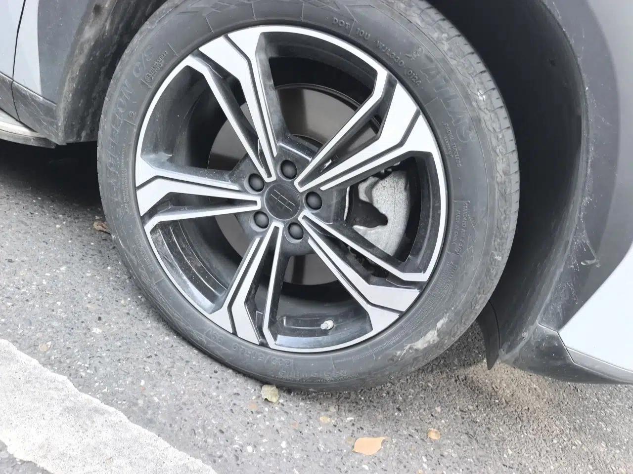 Geely Galaxy L7 2024 1.5T 115 km PLUS Dragon Edition — миниатюра 8