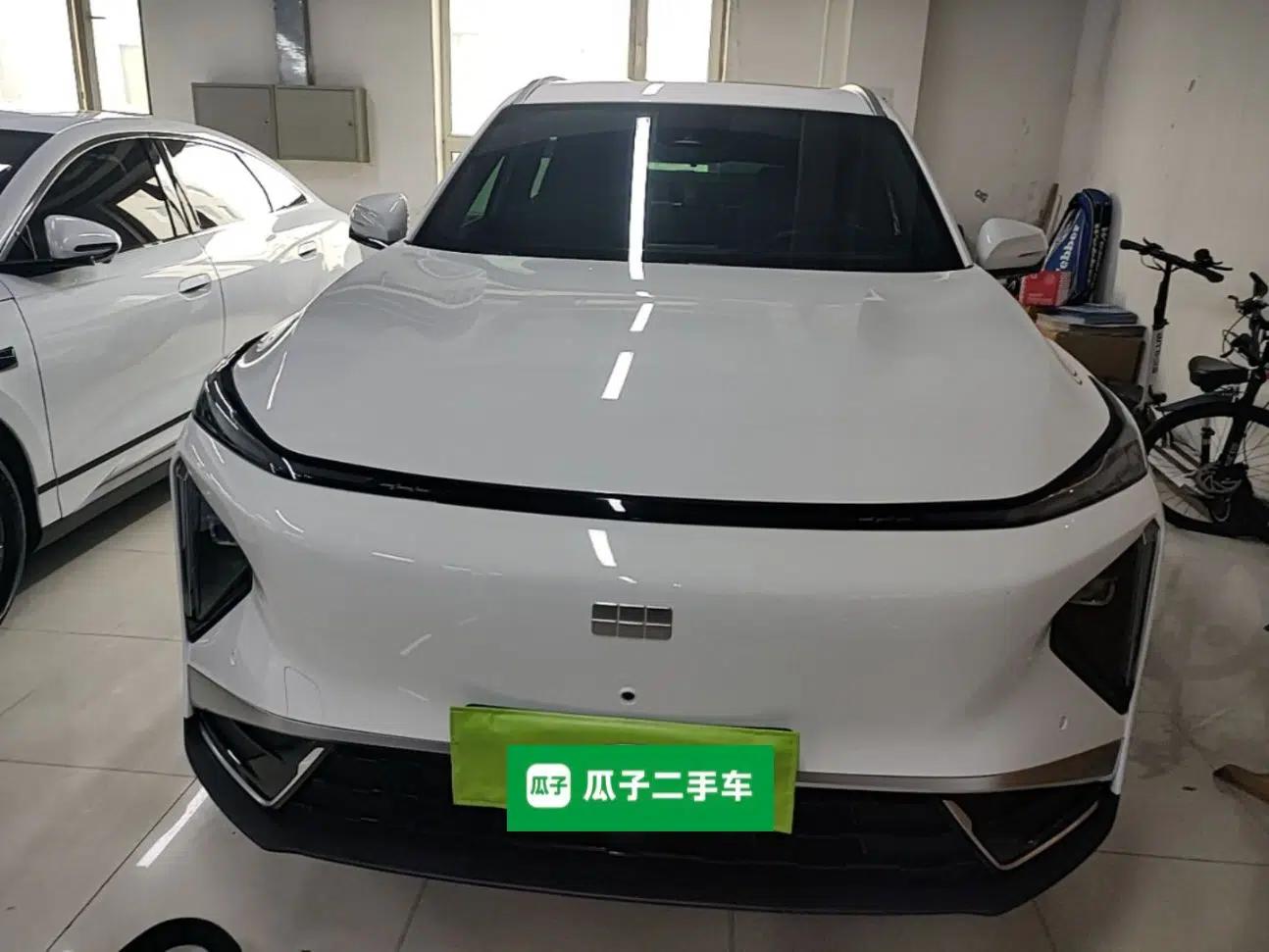Geely Galaxy L7 2025 EM-i 115km Exploration Edition — миниатюра 2