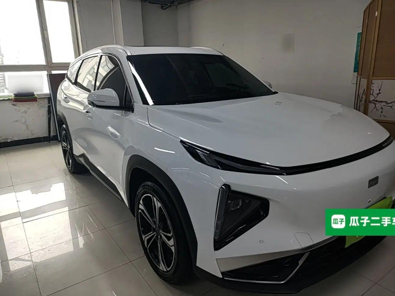 Geely Galaxy L7 2025 EM-i 115km Exploration Edition — миниатюра 12