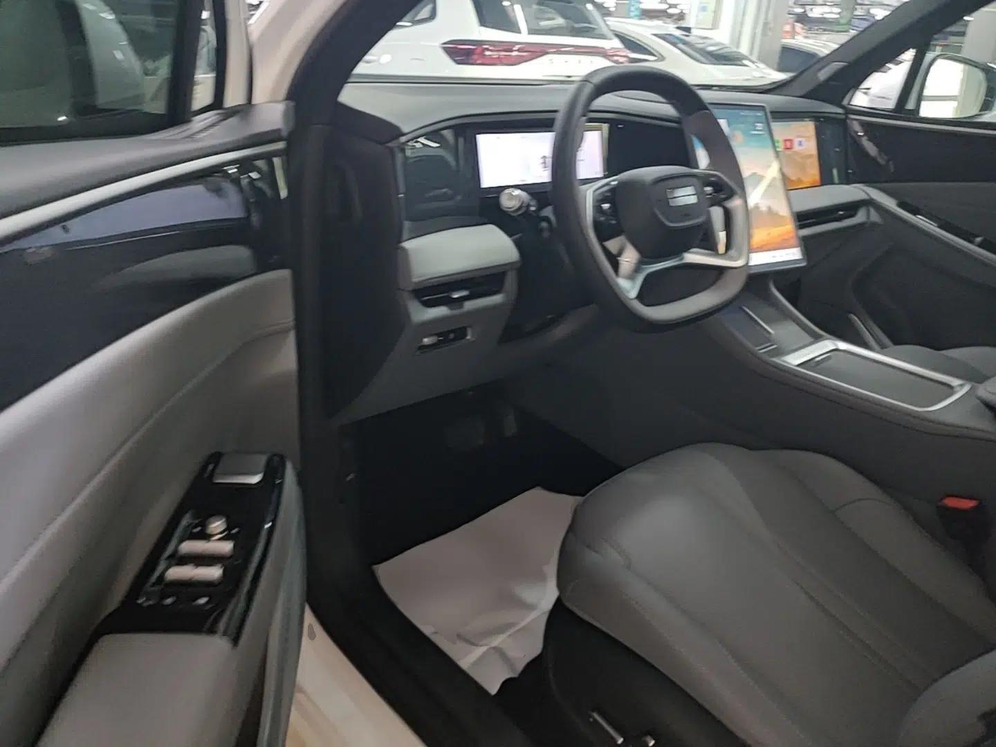Geely Galaxy L7 2025 EM-i 115km Exploration Edition — миниатюра 22