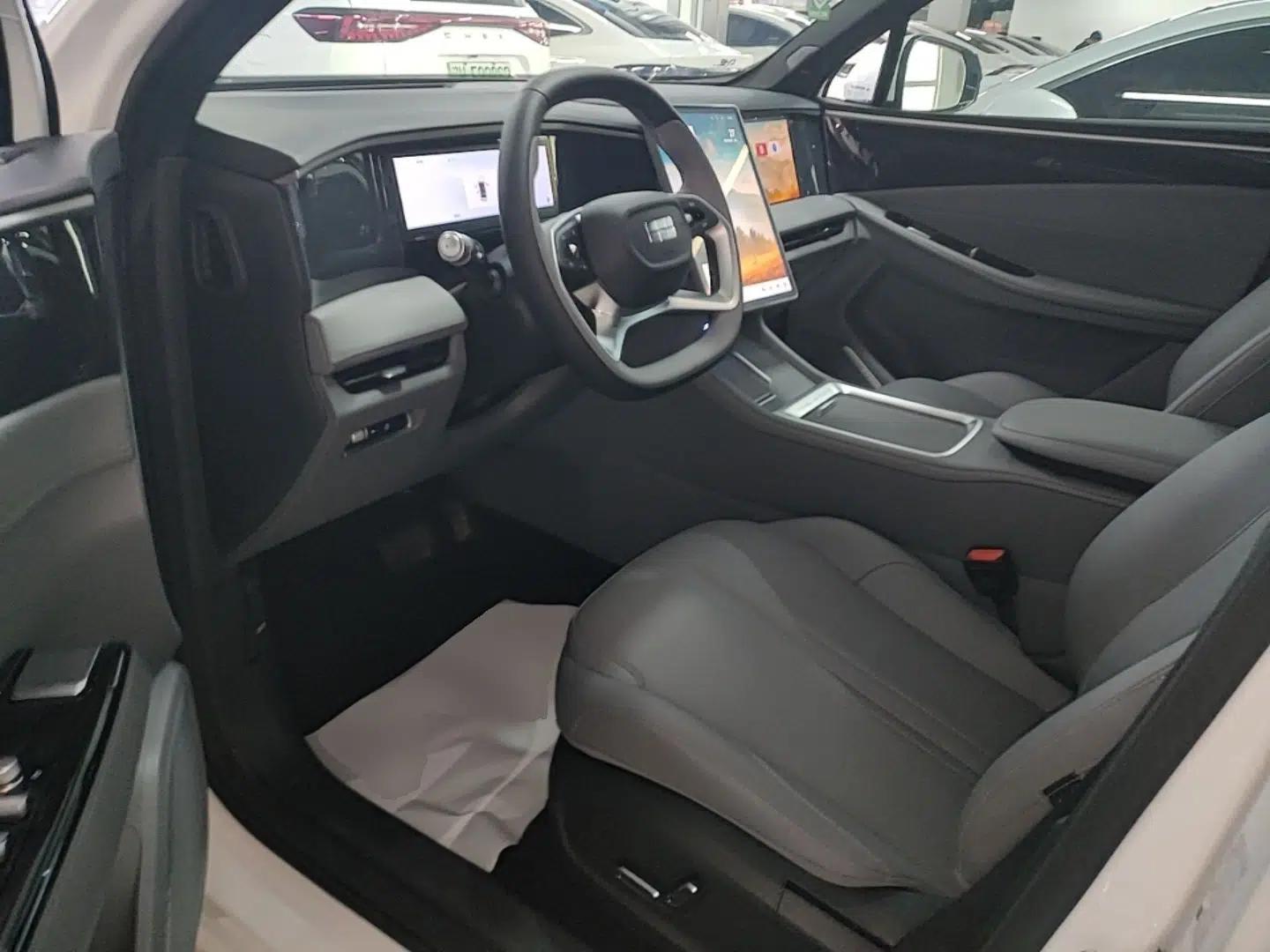 Geely Galaxy L7 2025 EM-i 115km Exploration Edition — миниатюра 23