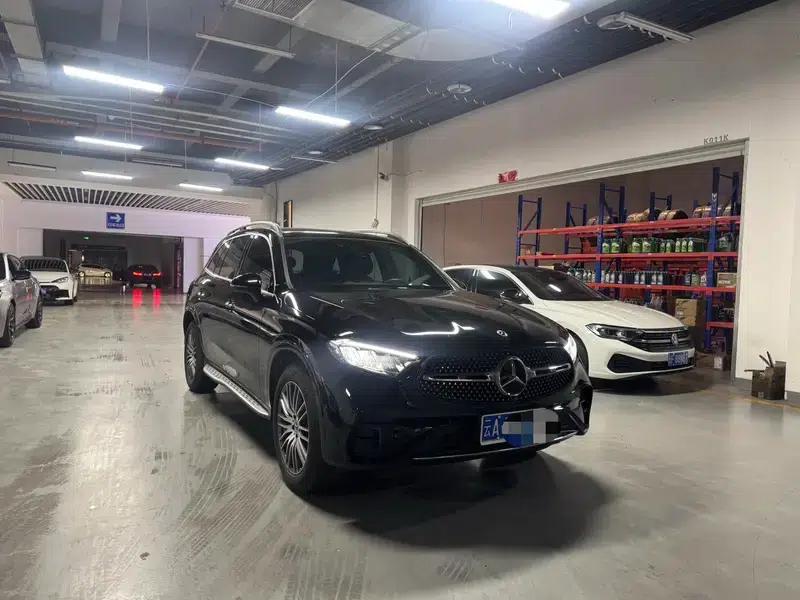 2025 Mercedes-Benz GLC 300 L 4MATIC Dynamic 5-seater — миниатюра 3