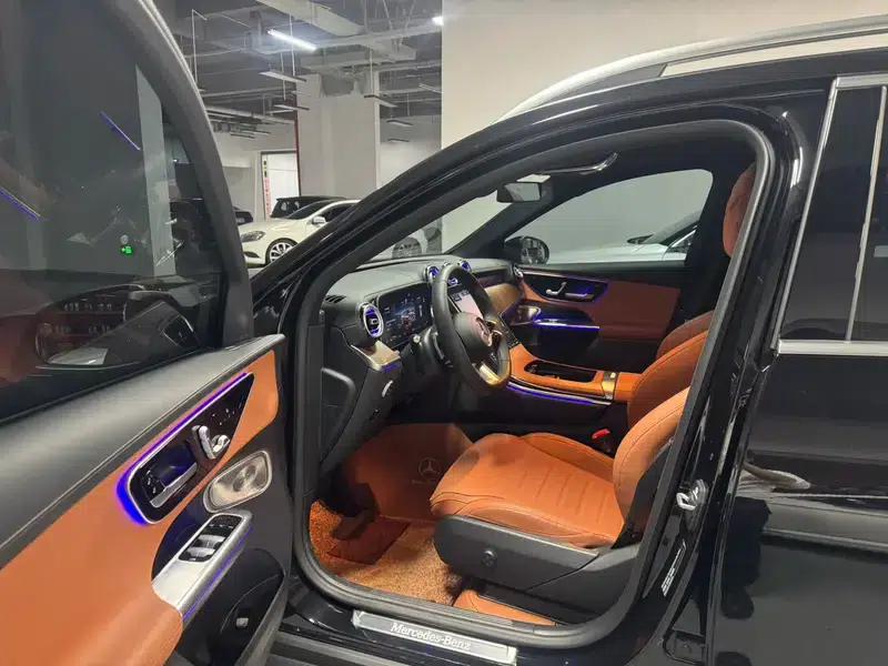 2025 Mercedes-Benz GLC 300 L 4MATIC Dynamic 5-seater — миниатюра 8