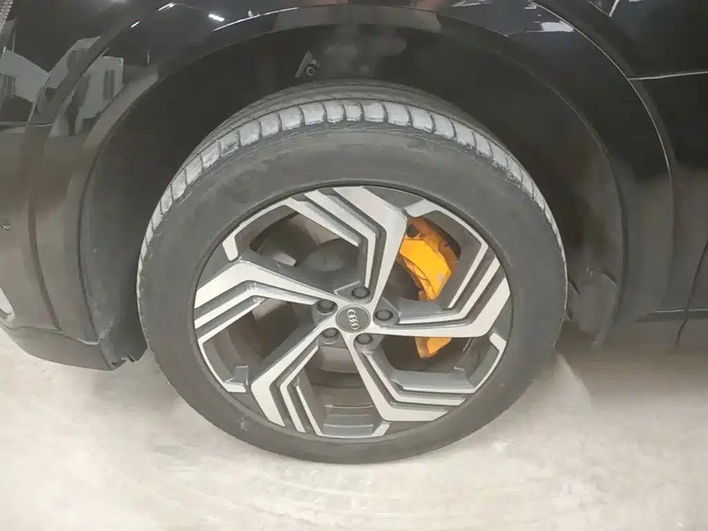 Audi e-tron 2021 50 quattro Premium Edition — миниатюра 23