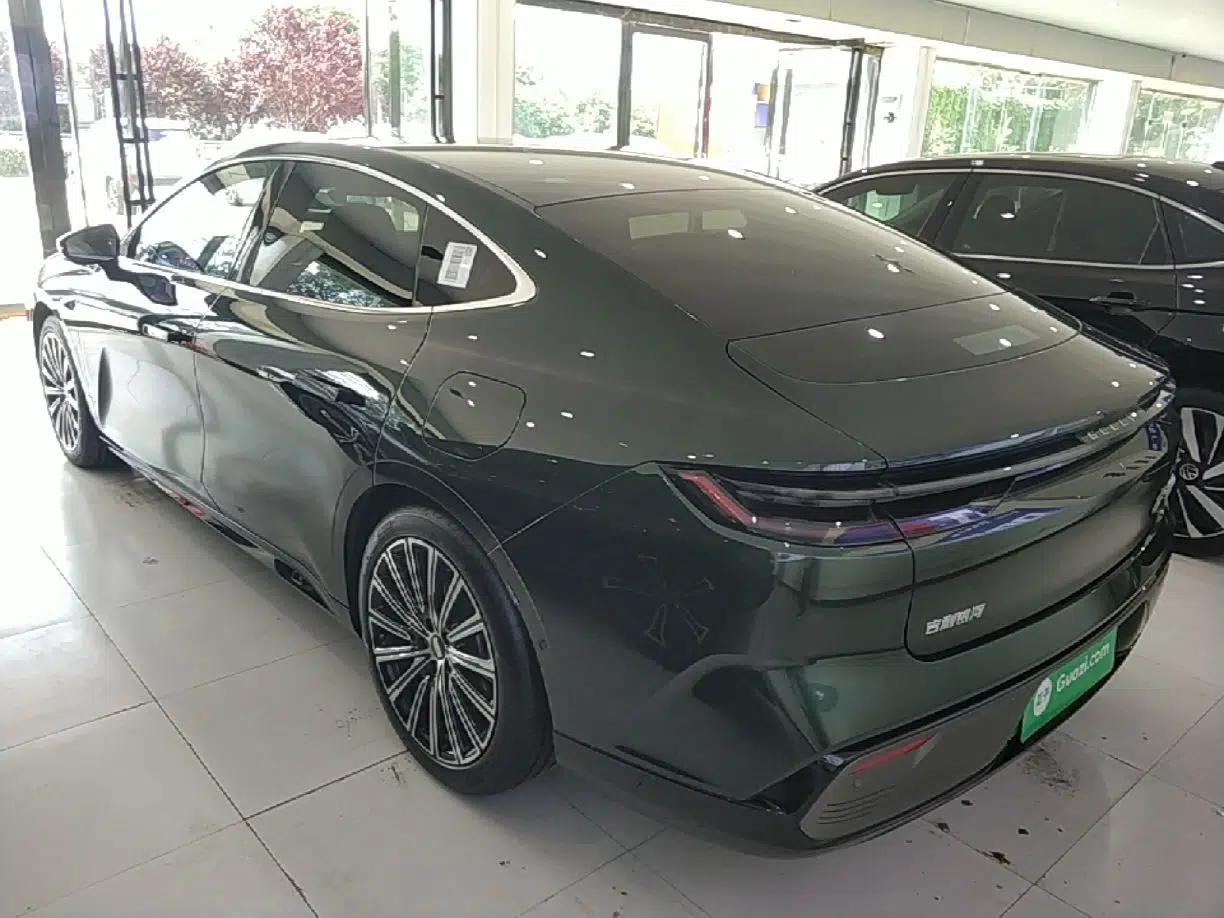 Geely Galaxy 8 2025 130km EM-P Starship Edition — миниатюра 4