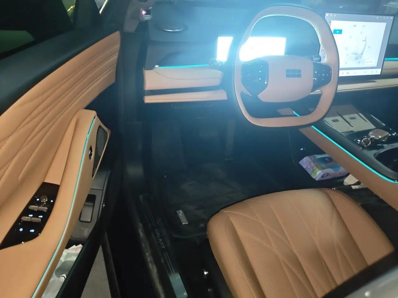 Geely Galaxy 8 2025 130km EM-i Flagship Edition — миниатюра 16