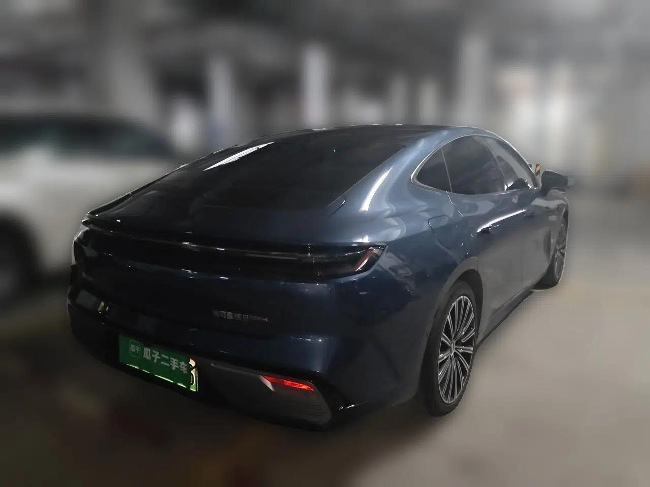 Geely Galaxy 8 2025 130km EM-i Flagship Edition — миниатюра 6
