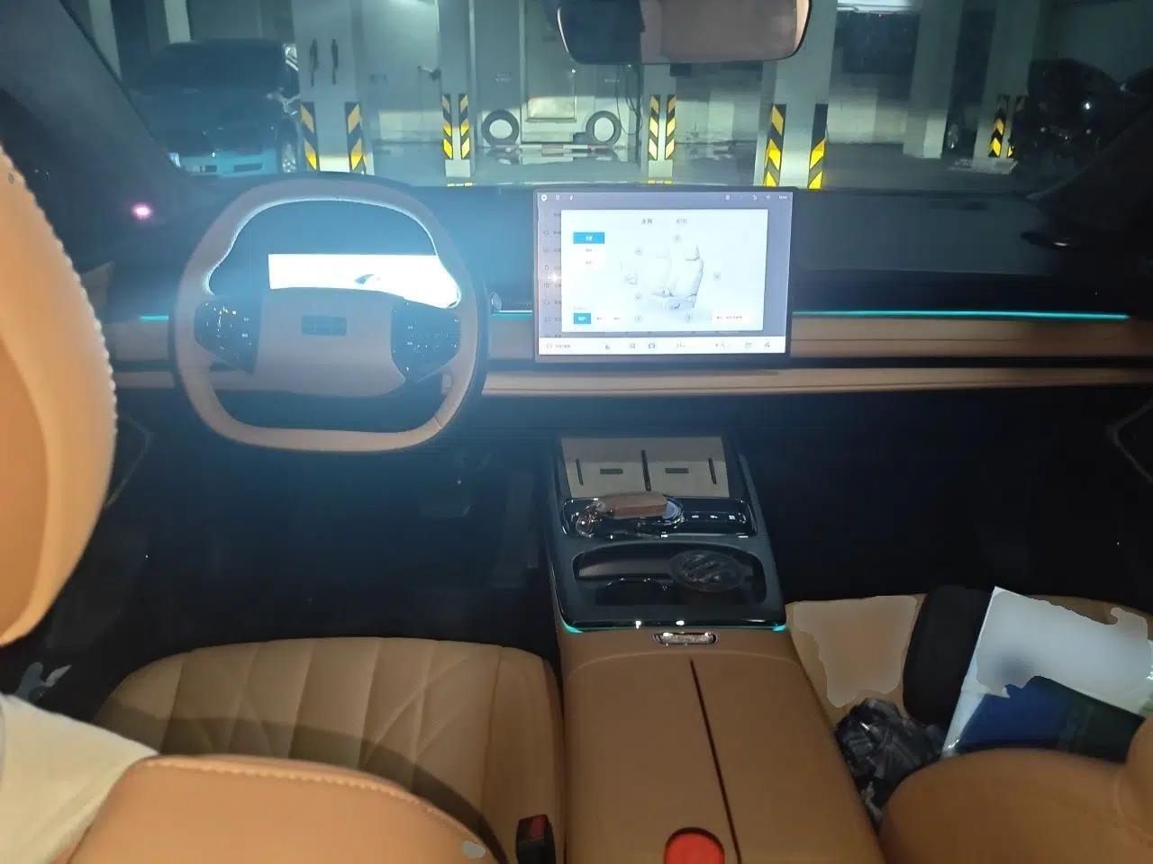 Geely Galaxy 8 2025 130km EM-i Flagship Edition — миниатюра 9