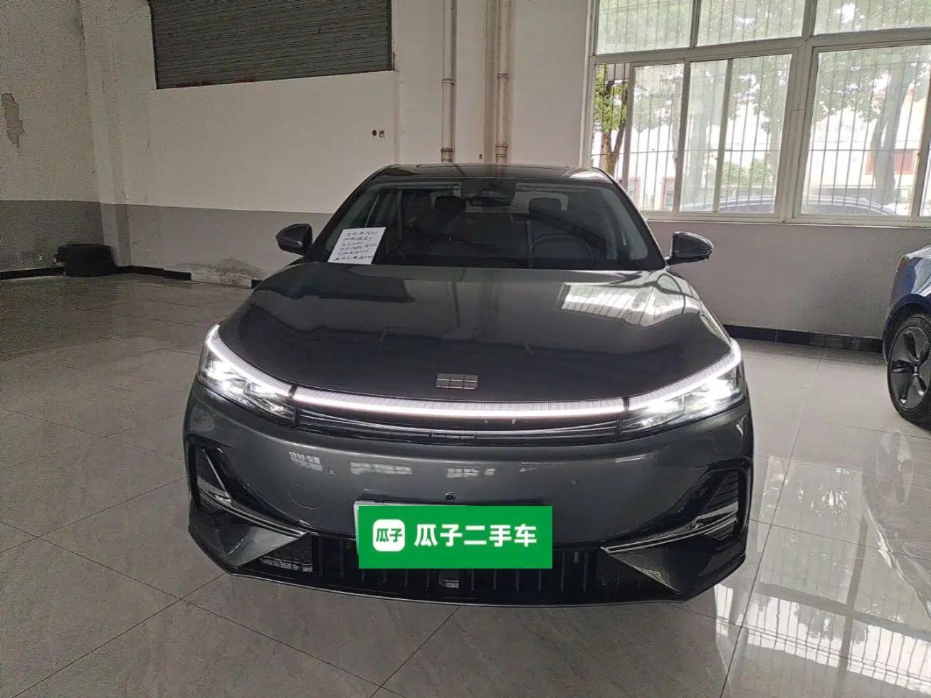 Geely Galaxy A7 2025 Model EM-i 150km Long-Distance Edition — миниатюра 2