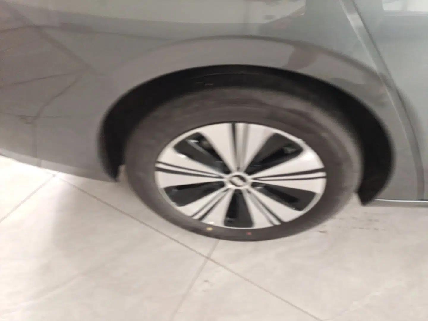 Geely Galaxy A7 2025 Model EM-i 150km Long-Distance Edition — миниатюра 11