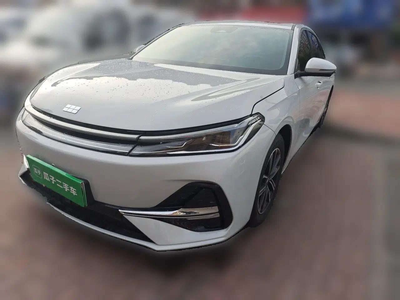 Geely Galaxy A7 2025 Model EM-i 70km Luxury Edition — миниатюра 1