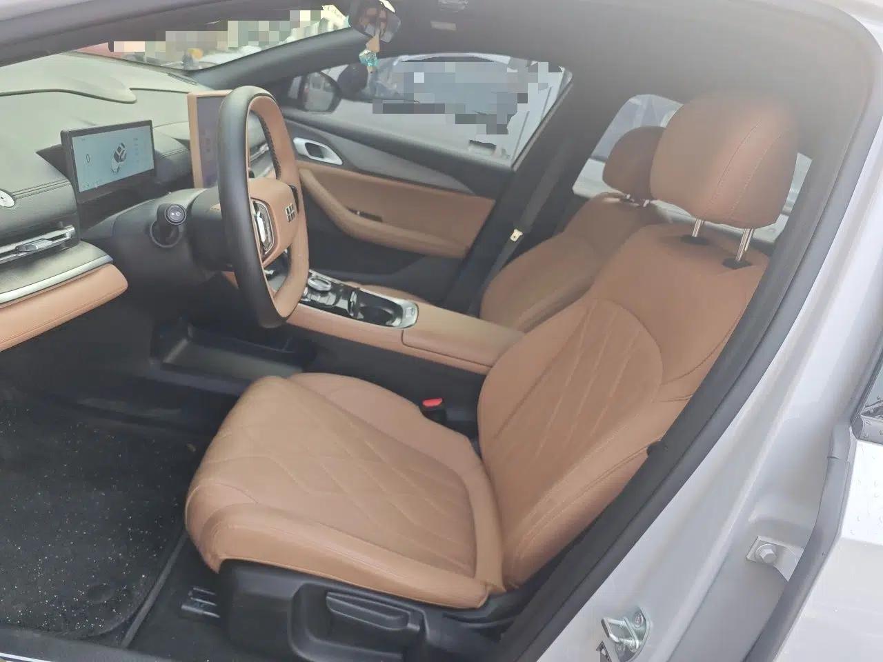 Geely Galaxy A7 2025 Model EM-i 70km Luxury Edition — миниатюра 15