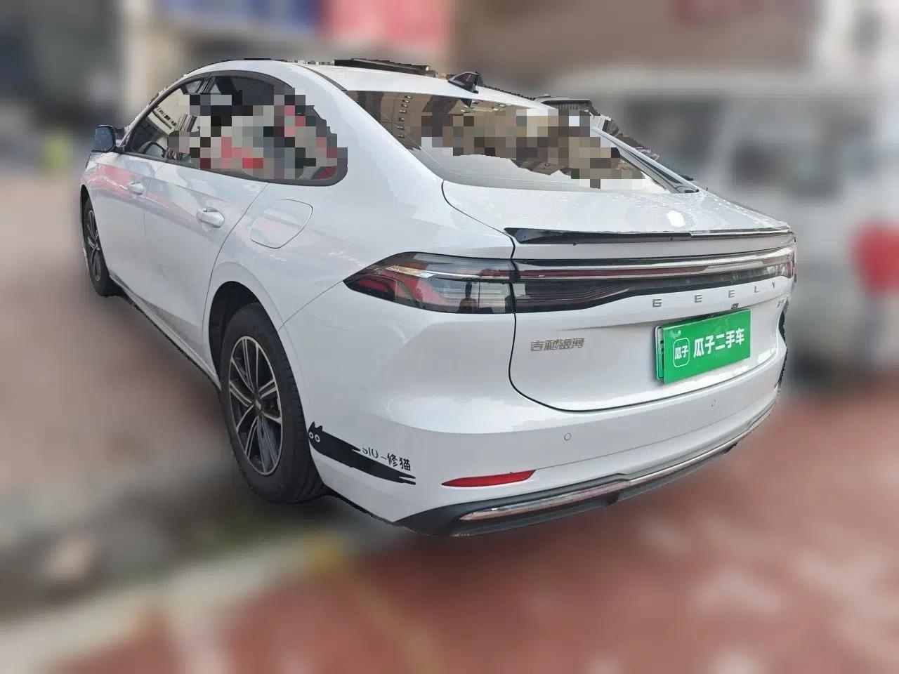 Geely Galaxy A7 2025 Model EM-i 70km Luxury Edition — миниатюра 4