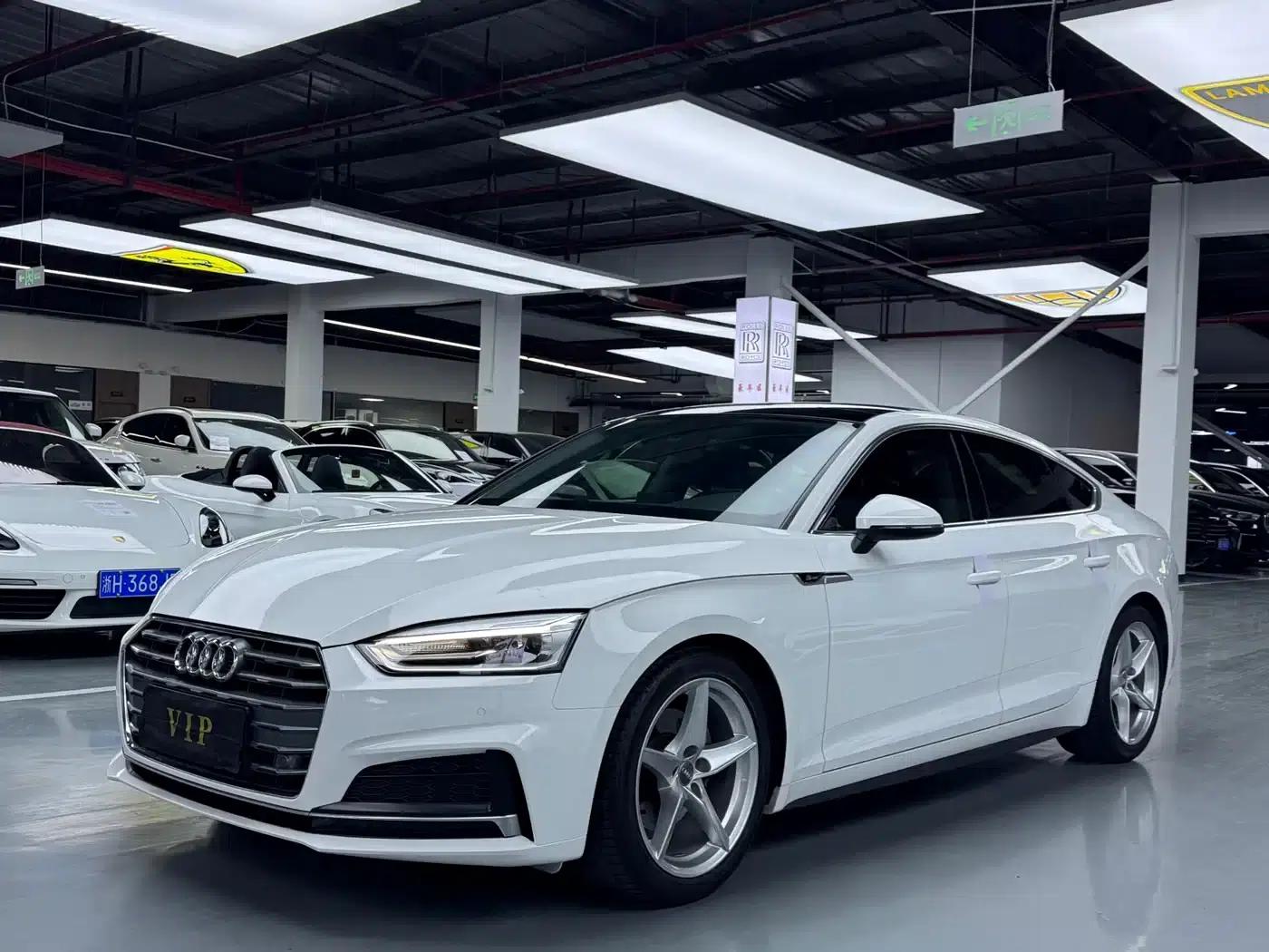 2019 Audi A5 Sportback 40 TFSI Fashion Edition (Imported) — миниатюра 1