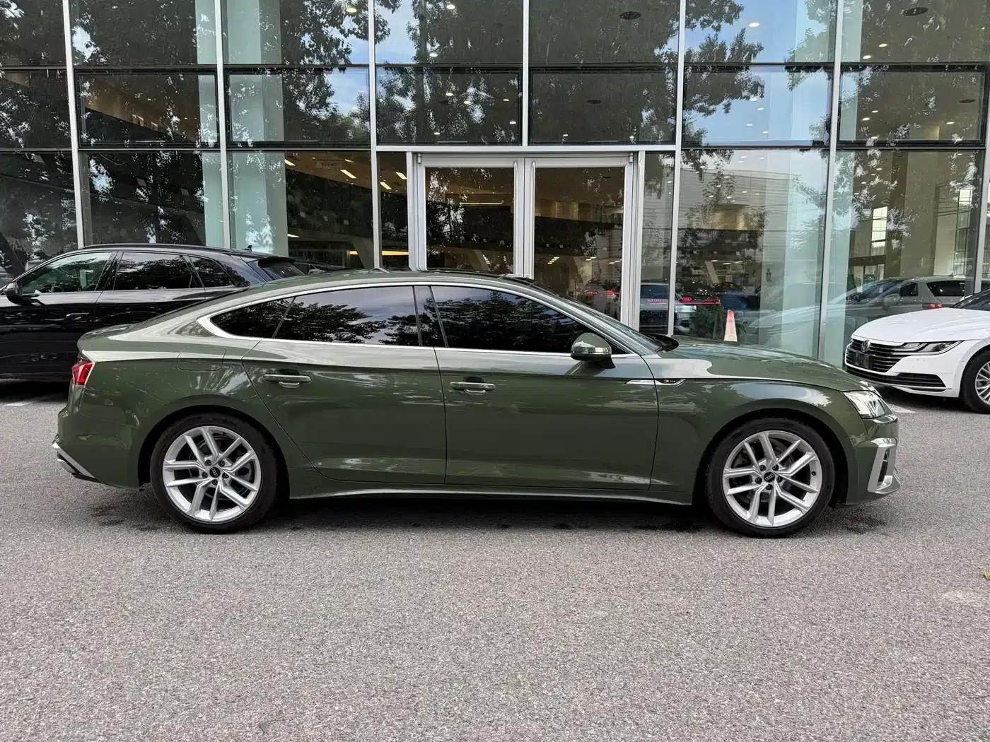 2023 Audi A5 Sportback 40 TFSI (Imported) - Fashionable and Dynamic Model — миниатюра 3