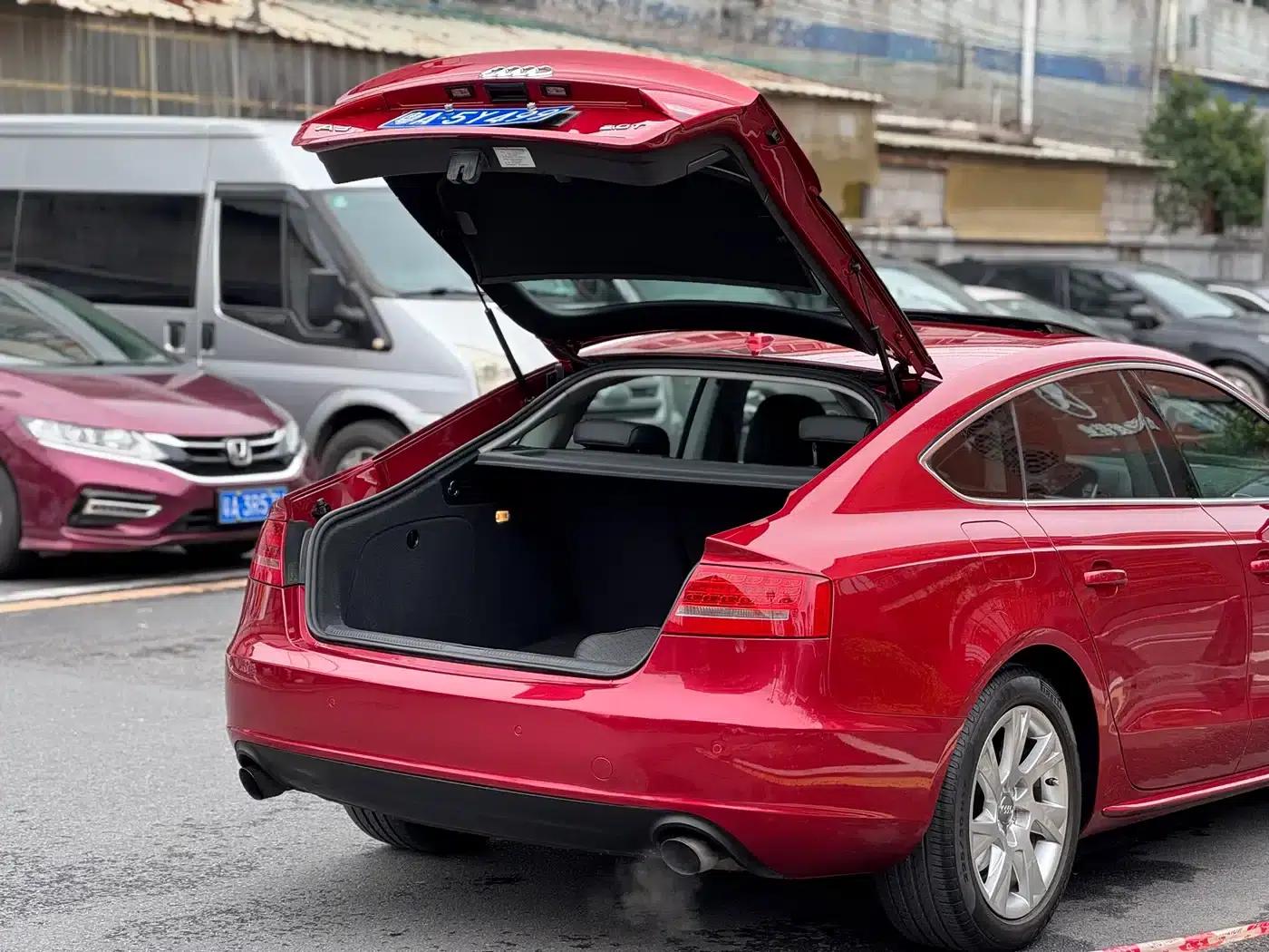 2010 Audi A5 Imported Model 2.0TFSI Sportback Technical Edition — миниатюра 7