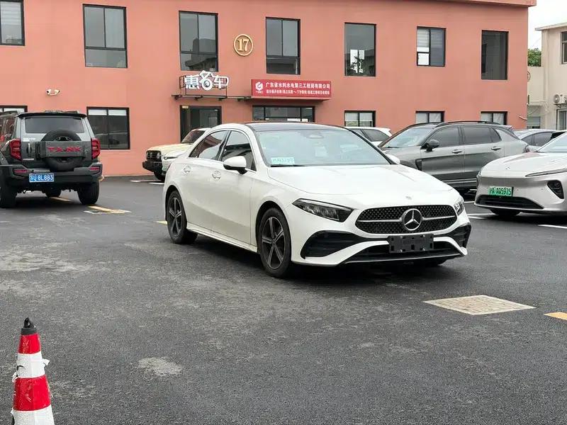 2023 Mercedes-Benz A-Class A 200 L Sport Sedan Fashion Edition — миниатюра 3