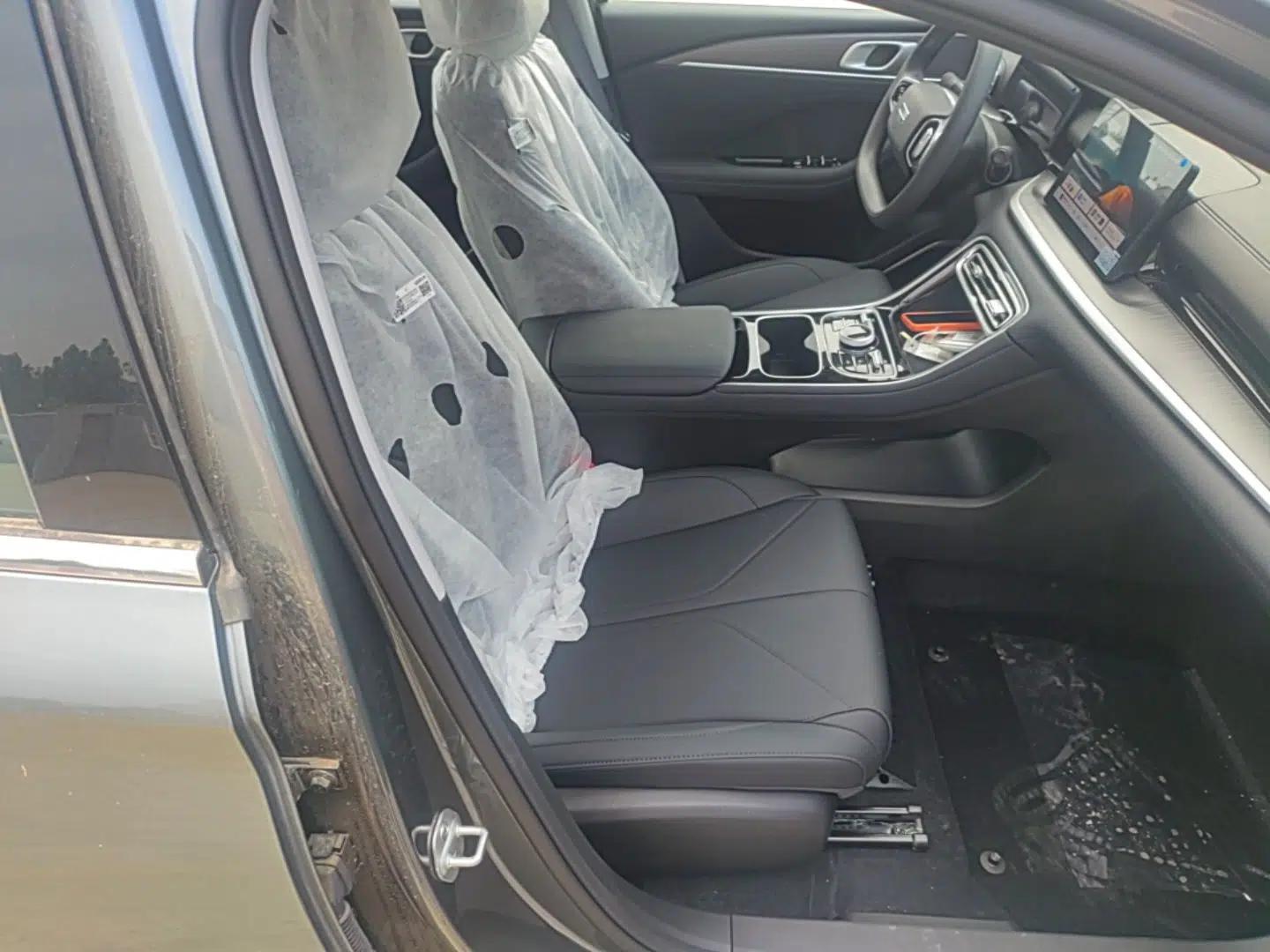 Geely Galaxy Stellar 6 2026 Model 125km Free-Style Edition — миниатюра 19