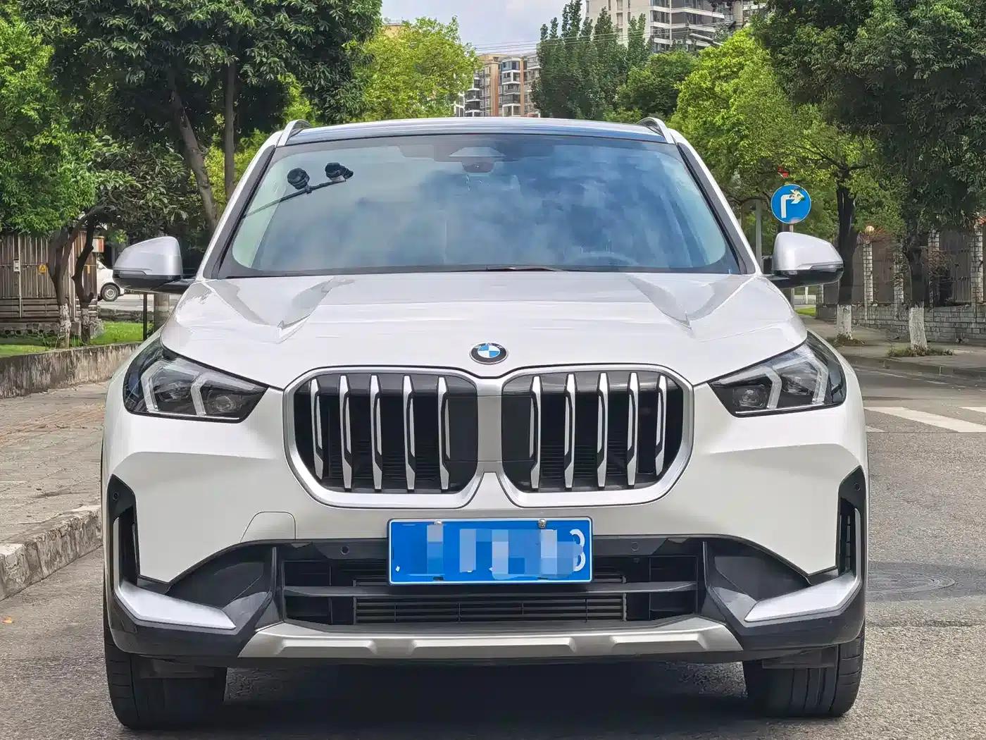 2023 BMW X1 xDrive25Li X Design Package — миниатюра 2