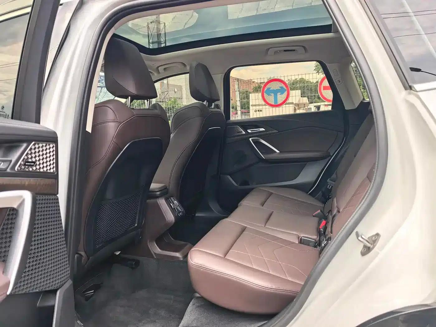 2023 BMW X1 xDrive25Li X Design Package — миниатюра 12