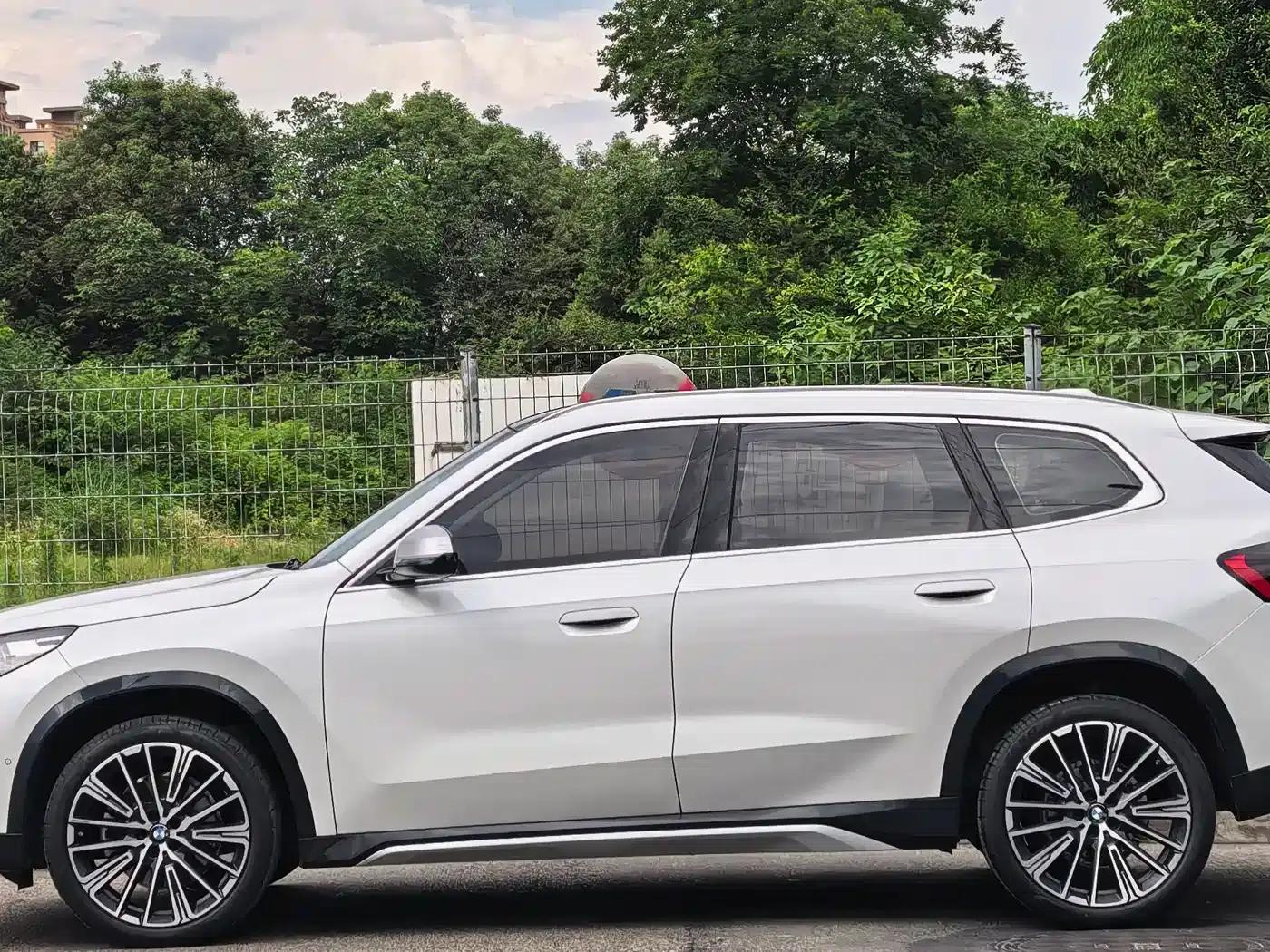 2023 BMW X1 xDrive25Li X Design Package — миниатюра 4