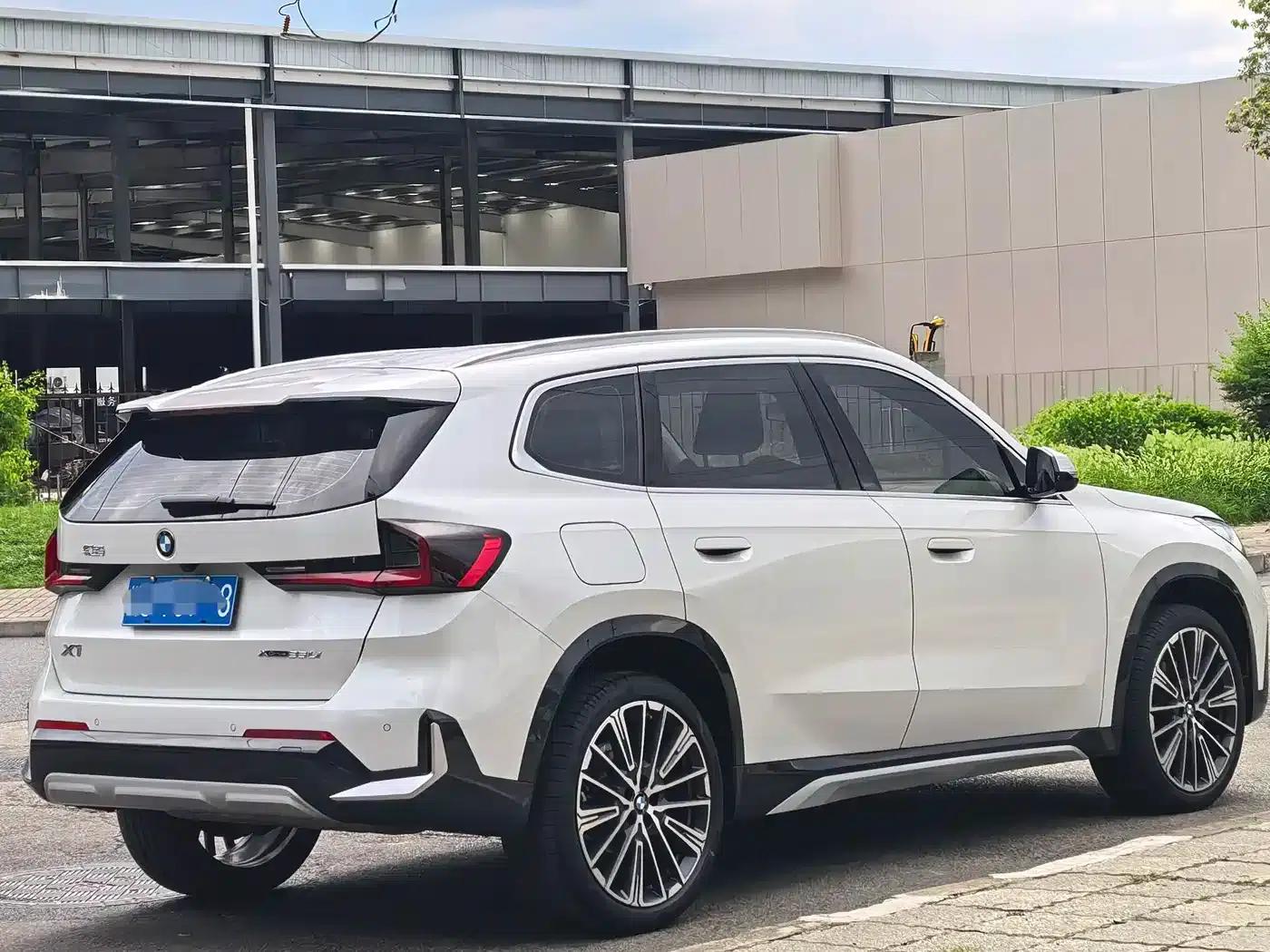 2023 BMW X1 xDrive25Li X Design Package — миниатюра 7