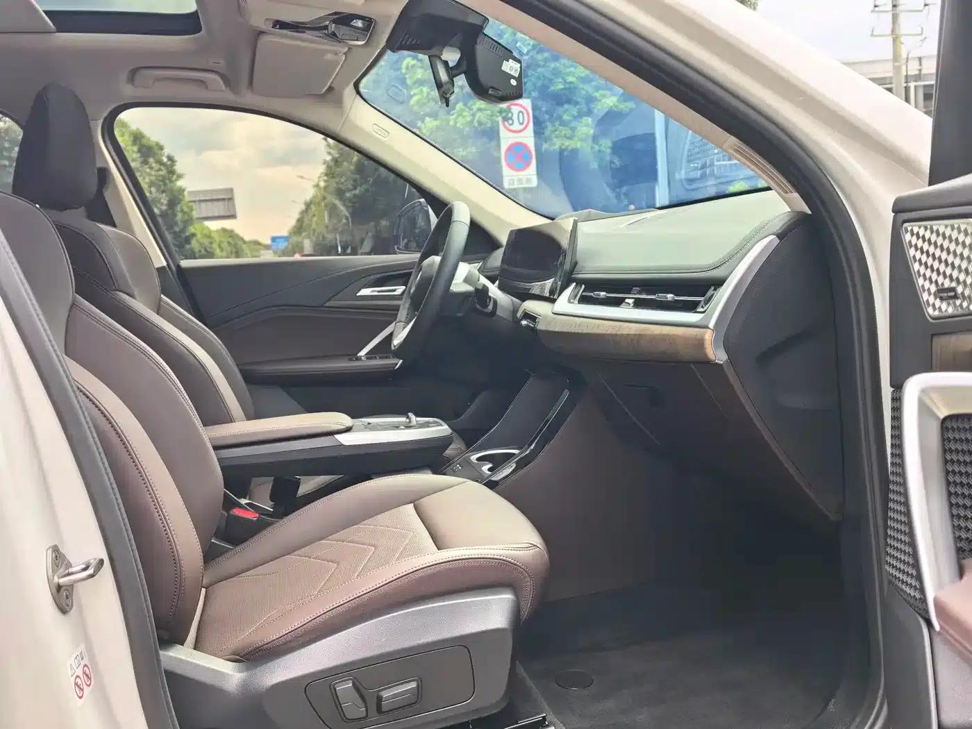 2023 BMW X1 xDrive25Li X Design Package — миниатюра 8