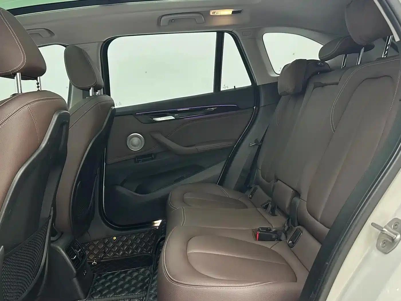 BMW X1 2022 sDrive20Li Premium — миниатюра 8