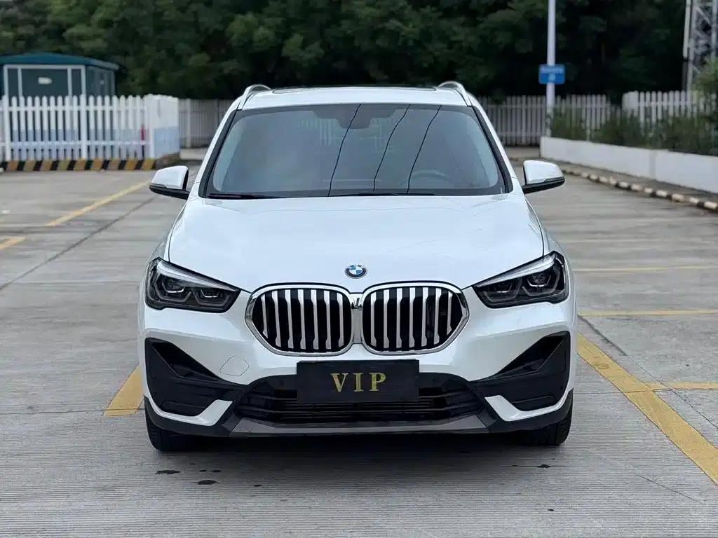 BMW X1 2022 sDrive25Li Leading Edition — миниатюра 1