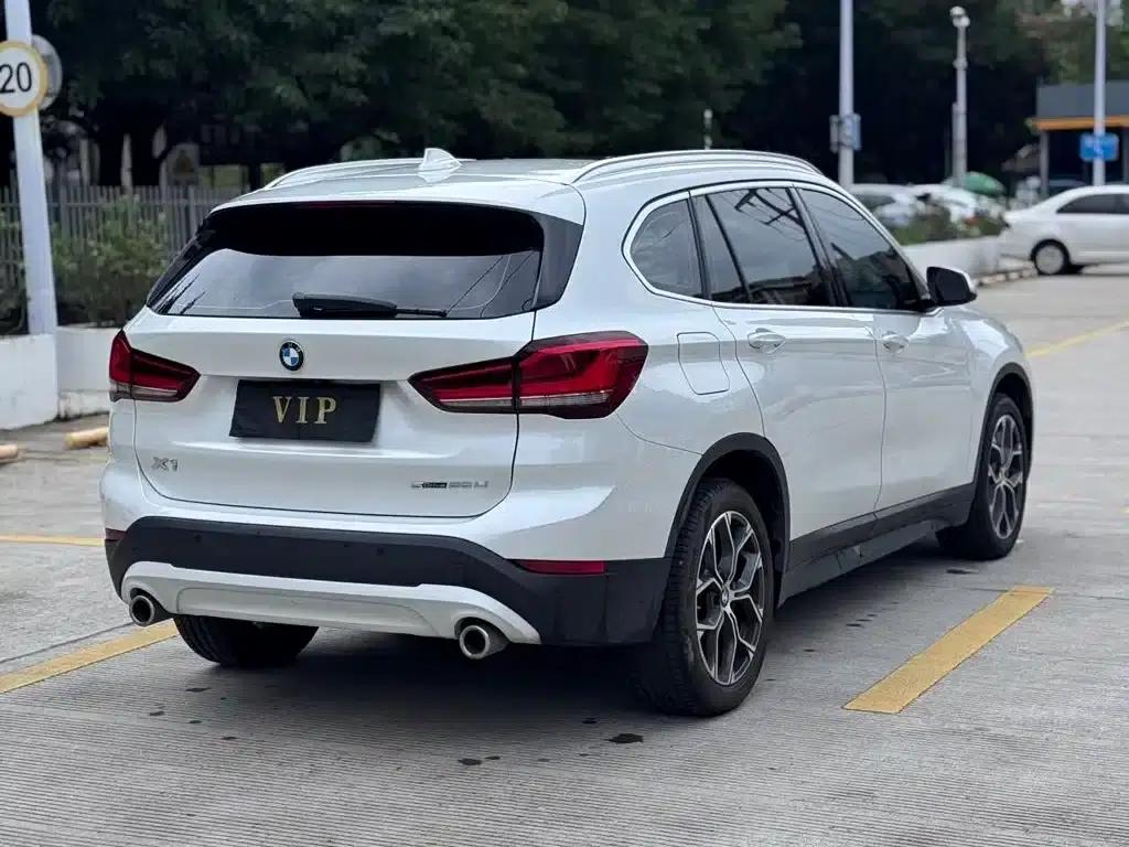 BMW X1 2022 sDrive25Li Leading Edition — миниатюра 4