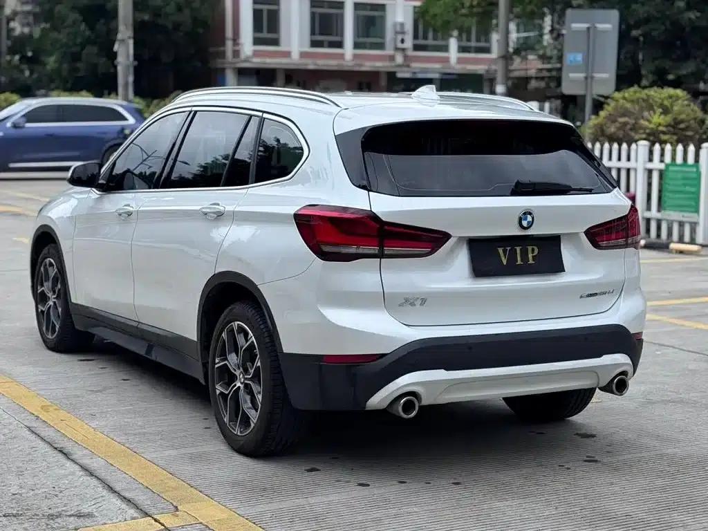 BMW X1 2022 sDrive25Li Leading Edition — миниатюра 6
