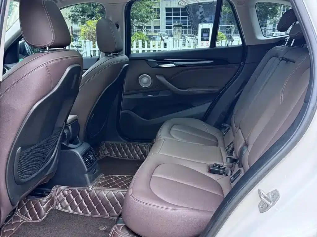 BMW X1 2022 sDrive25Li Leading Edition — миниатюра 8