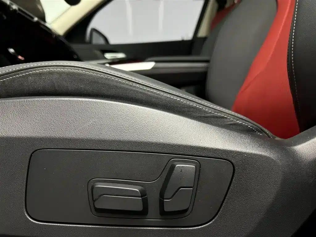 2023 BMW X1 sDrive20Li X Design Package — миниатюра 16