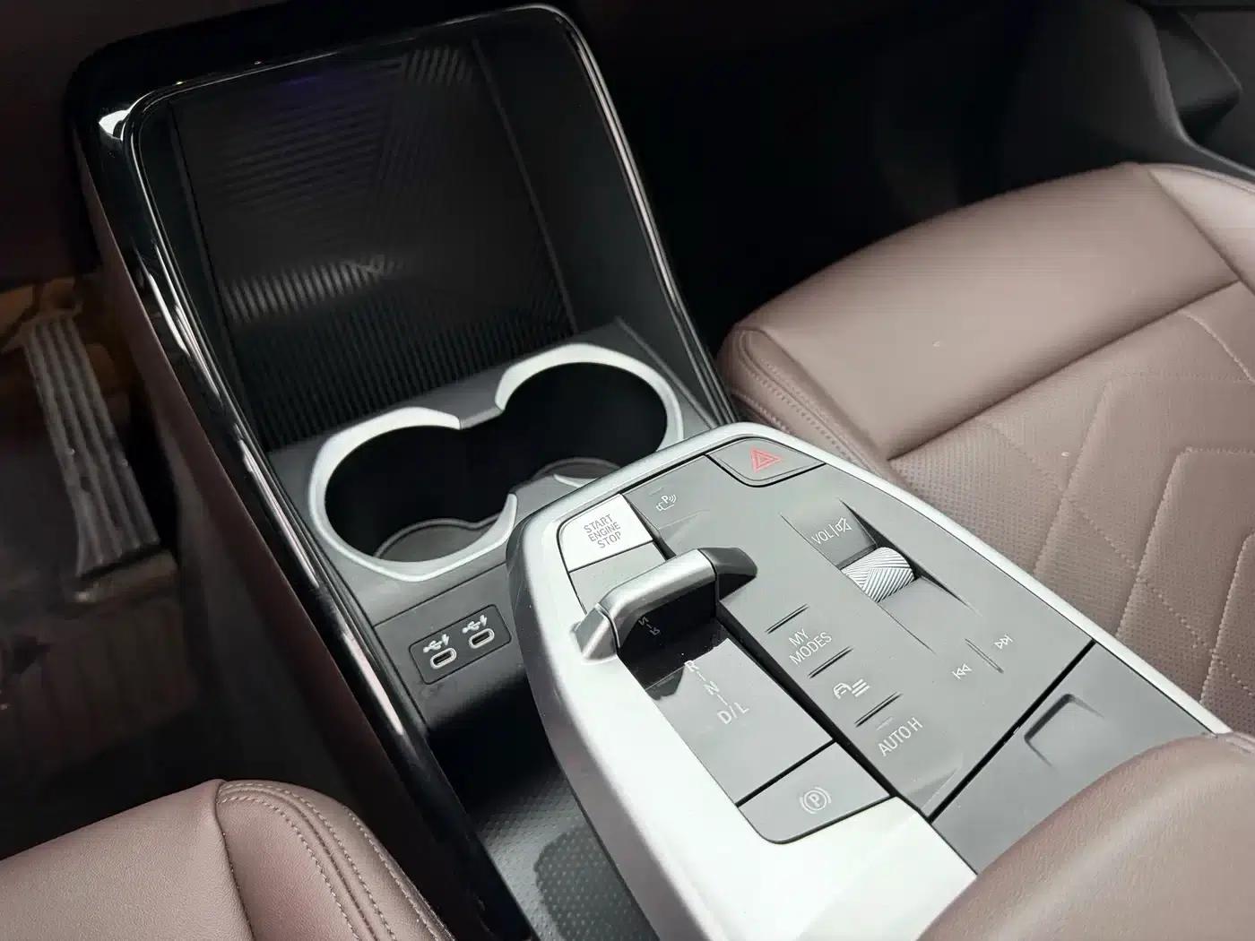 2023 BMW X1 sDrive20Li X Design Package — миниатюра 13