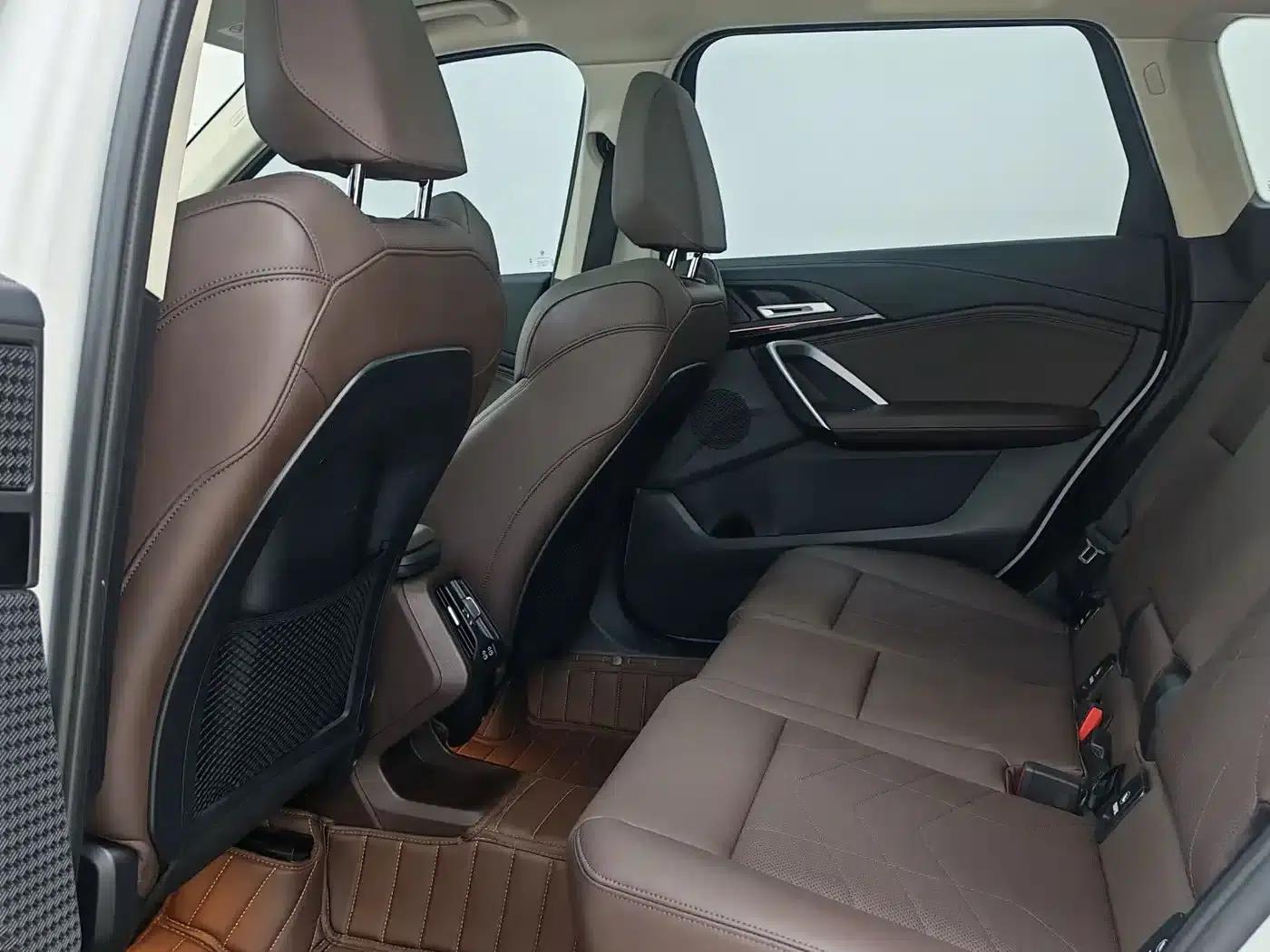 2023 BMW X1 sDrive20Li X Design Package — миниатюра 8