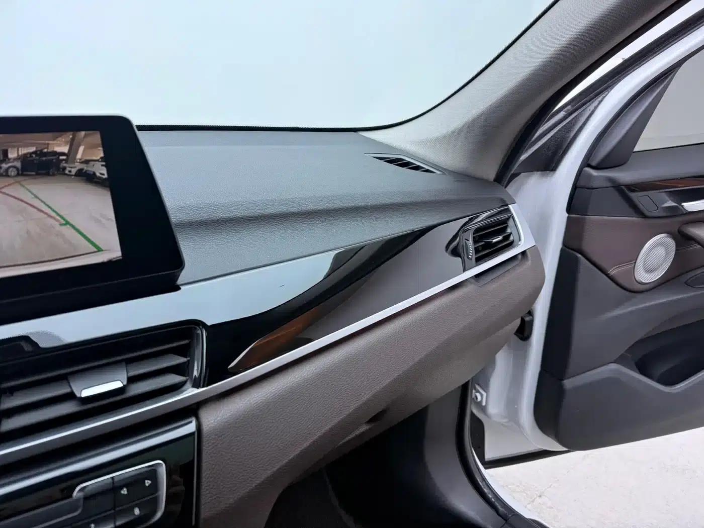 BMW X1 2021 sDrive20Li Fashion Edition — миниатюра 12