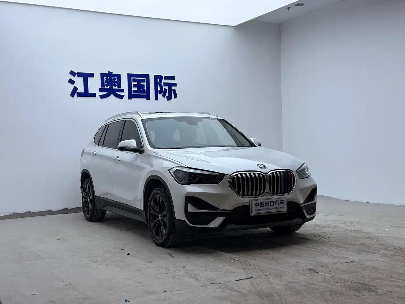 BMW X1 2021 sDrive20Li Fashion Edition — миниатюра 3