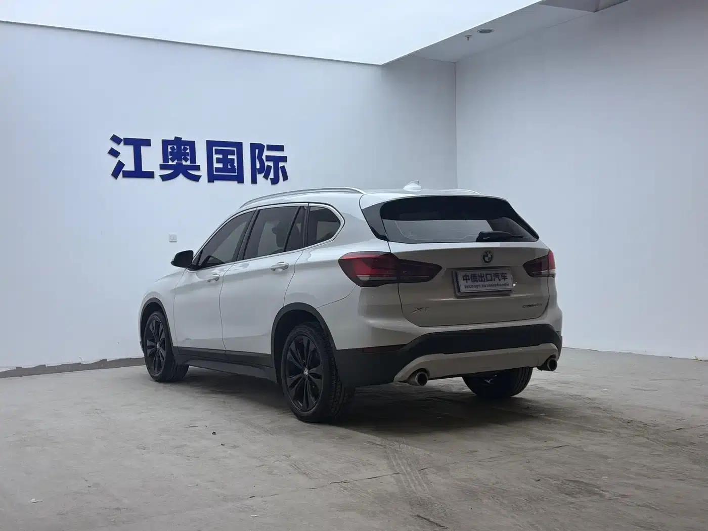 BMW X1 2021 sDrive20Li Fashion Edition — миниатюра 22