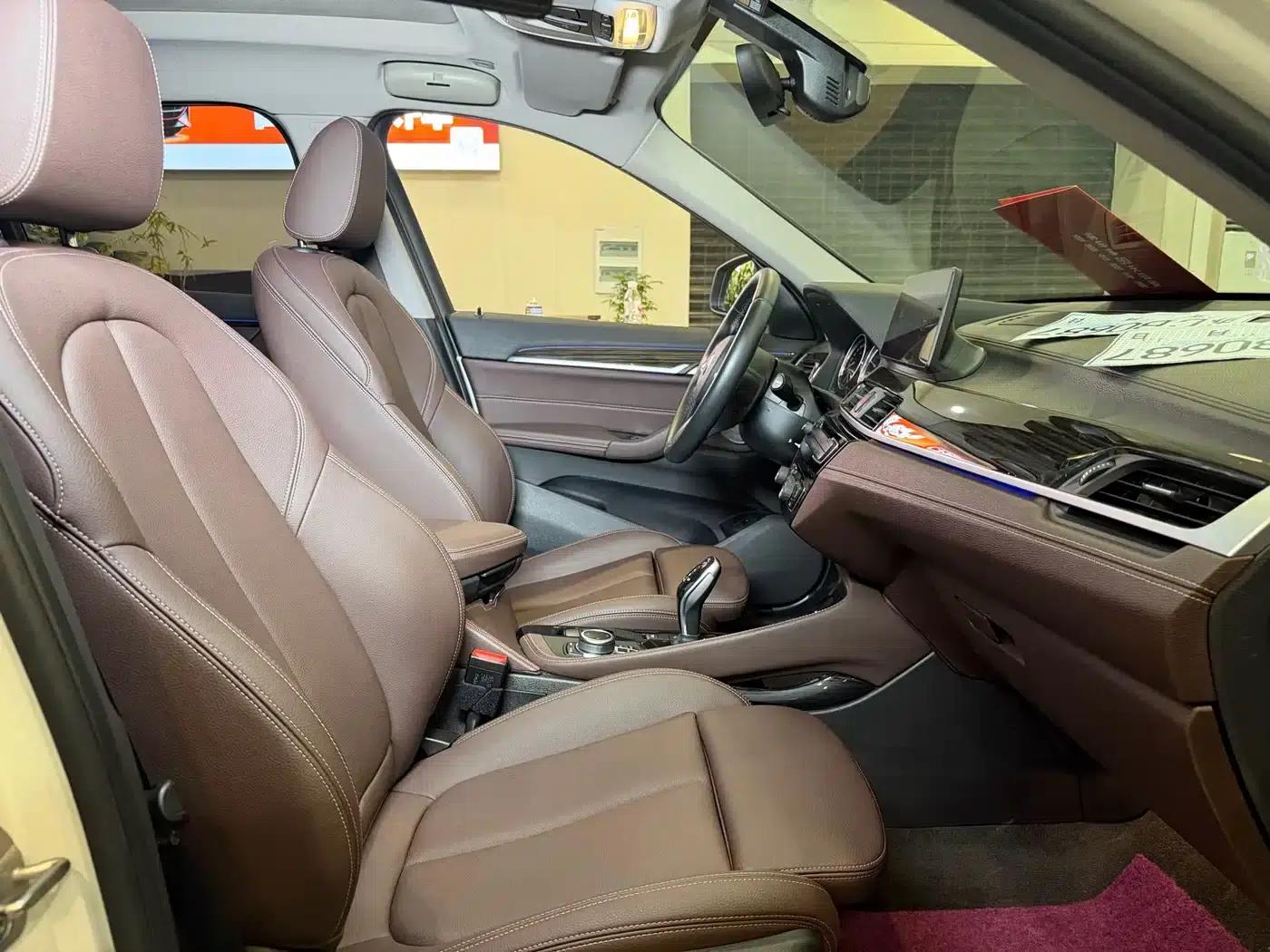 BMW X1 2021 xDrive25Li Premium — миниатюра 12