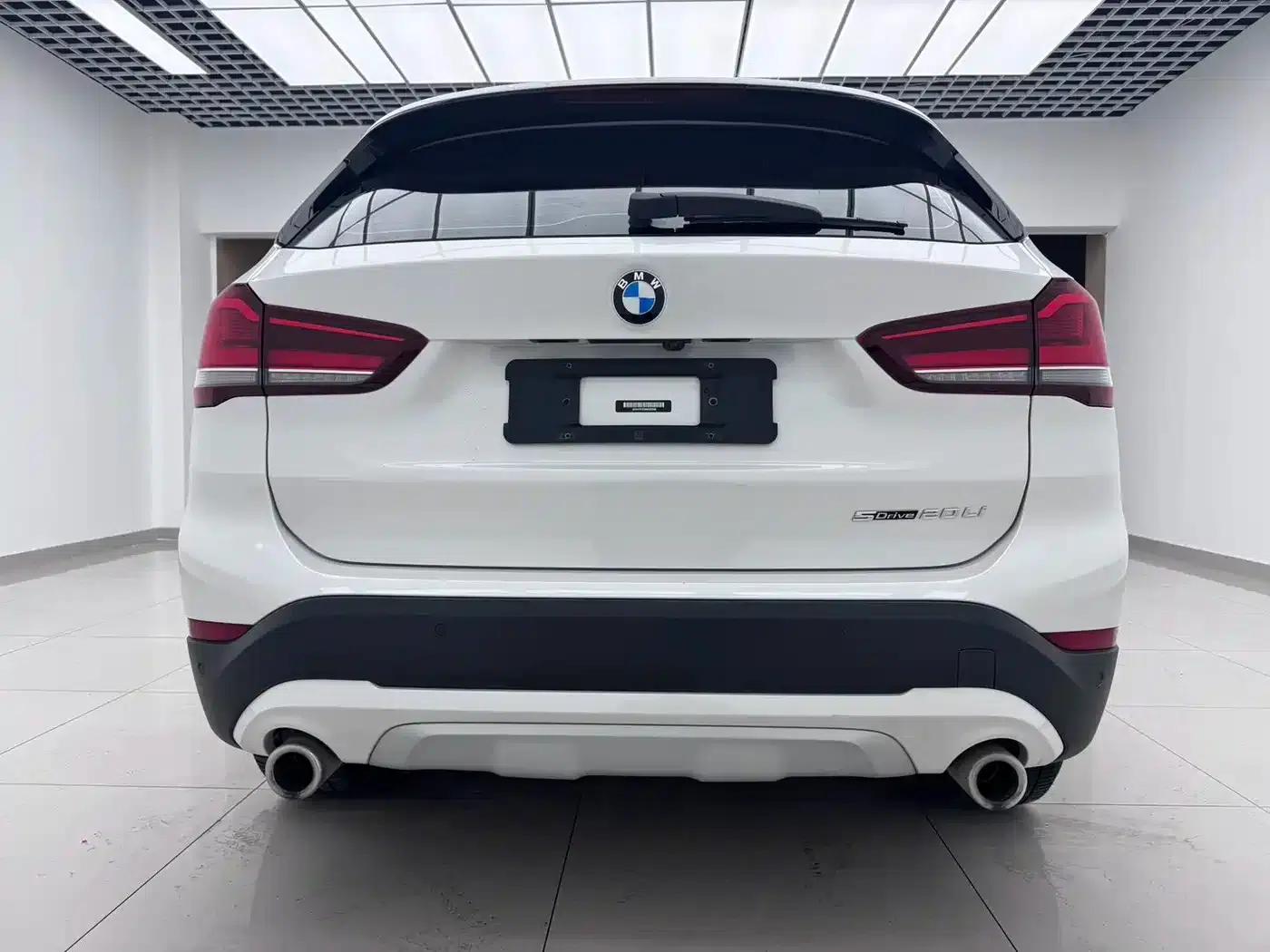 BMW X1 2022 sDrive20Li Premium — миниатюра 6