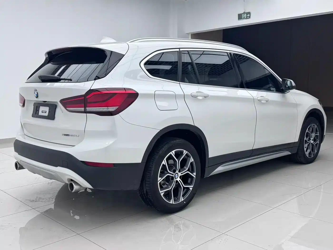 BMW X1 2022 sDrive20Li Premium — миниатюра 7