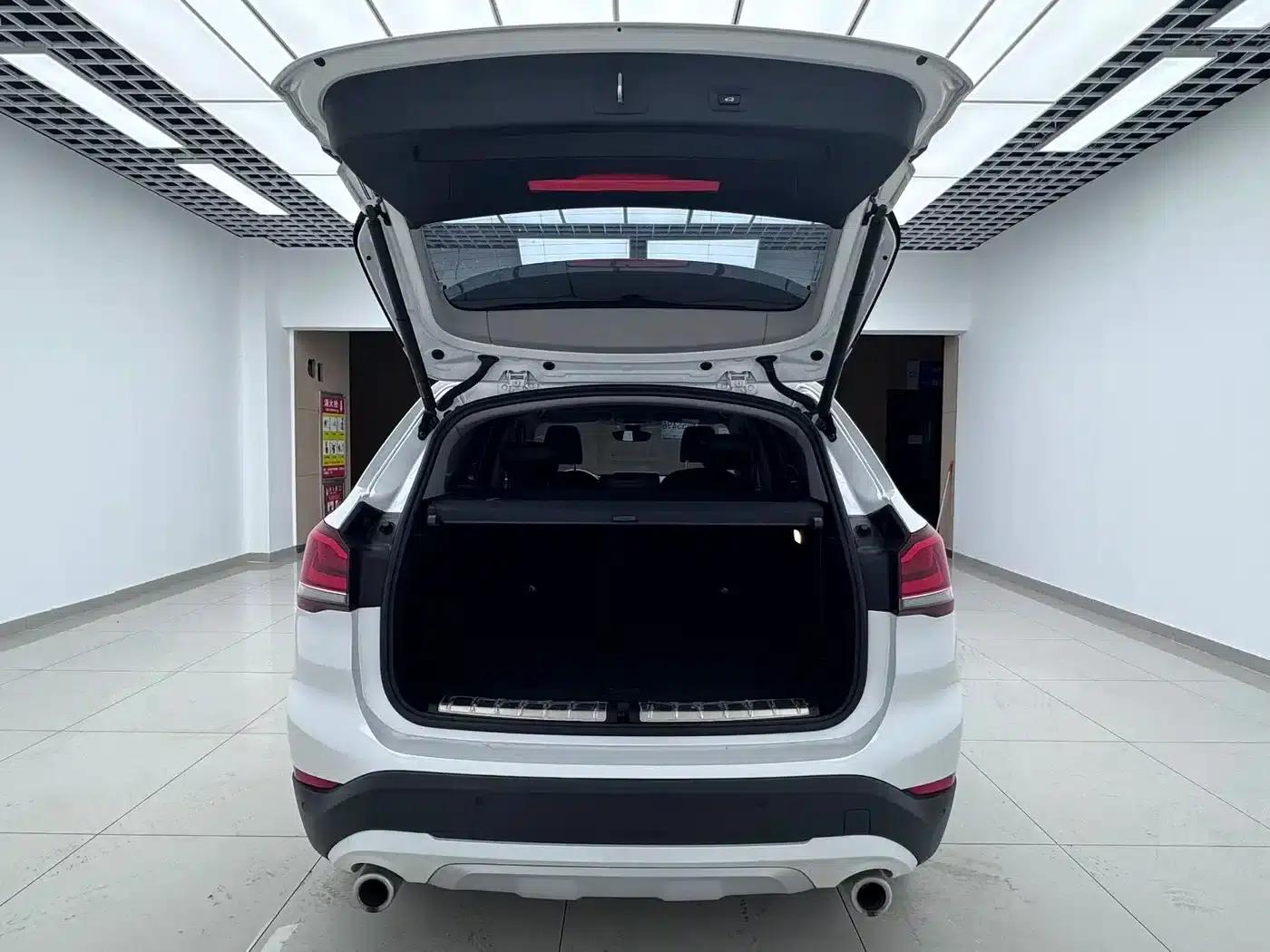 BMW X1 2022 sDrive20Li Premium — миниатюра 8