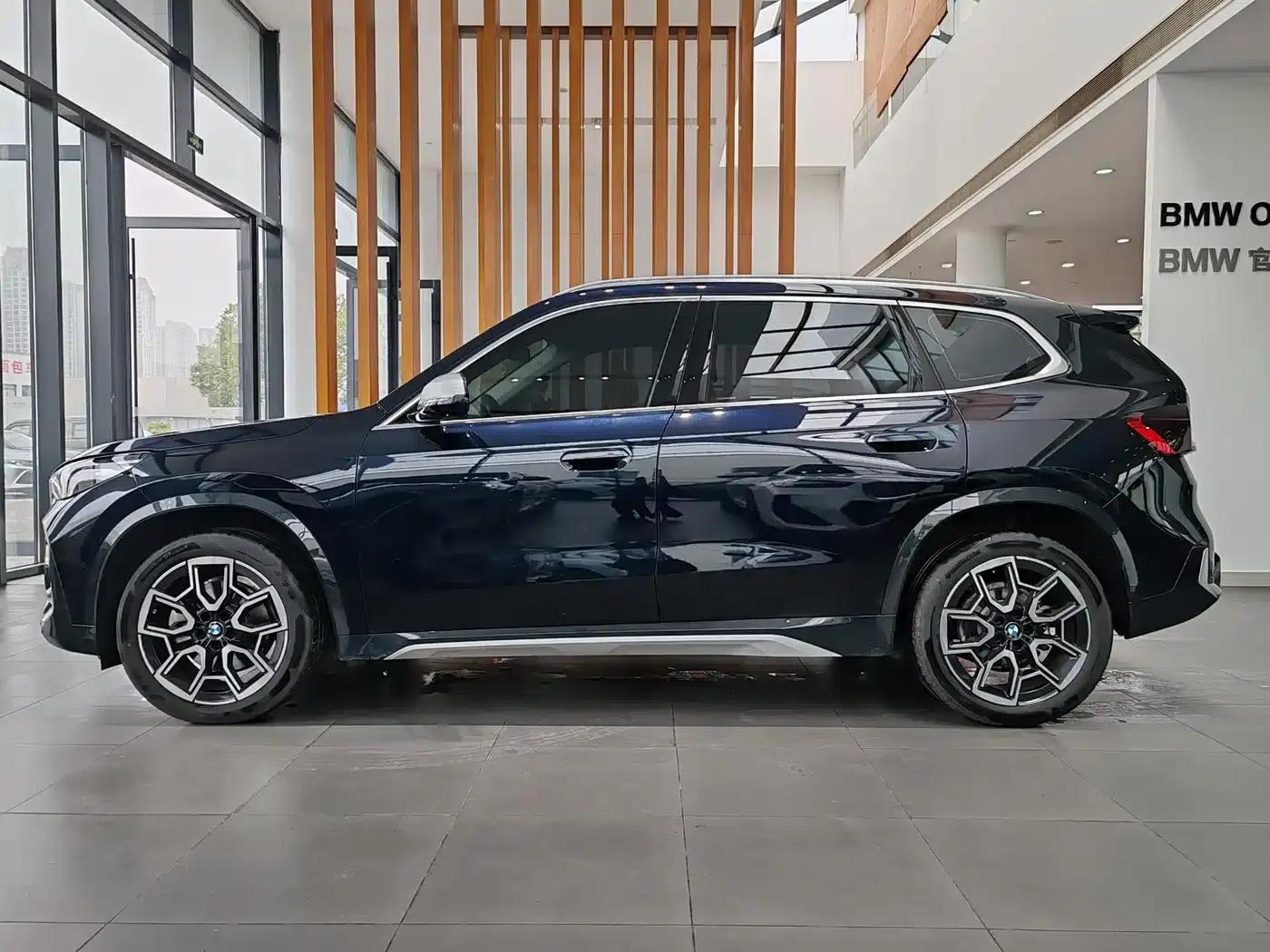 2024 BMW X1 sDrive25Li X Design Package — миниатюра 4