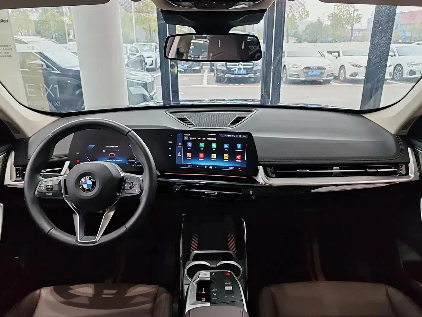 2024 BMW X1 sDrive25Li X Design Package — миниатюра 7