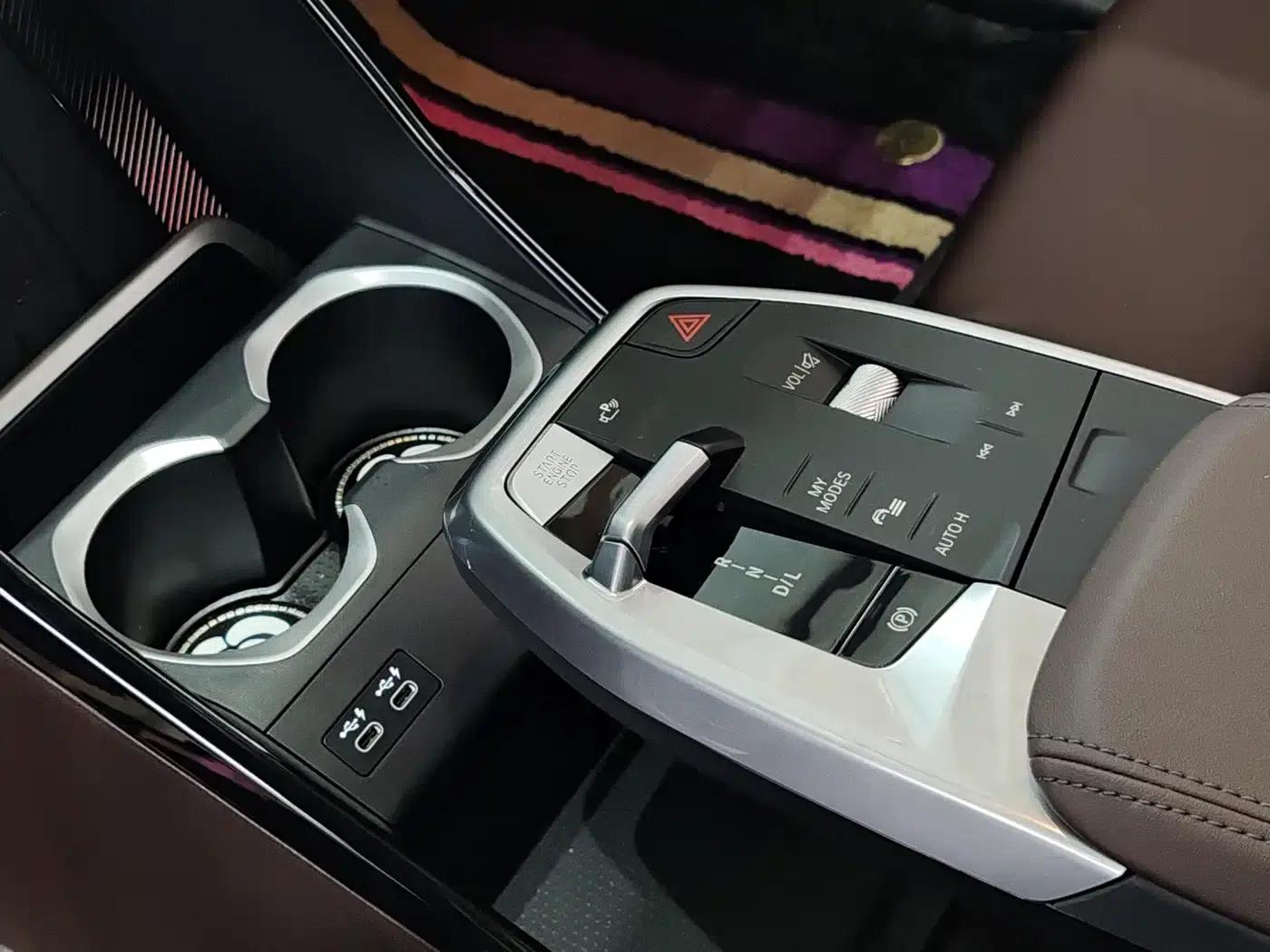 2024 BMW X1 sDrive25Li X Design Package — миниатюра 8