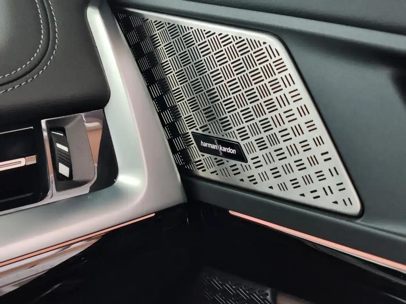 2024 BMW X1 sDrive25Li X Design Package — миниатюра 10