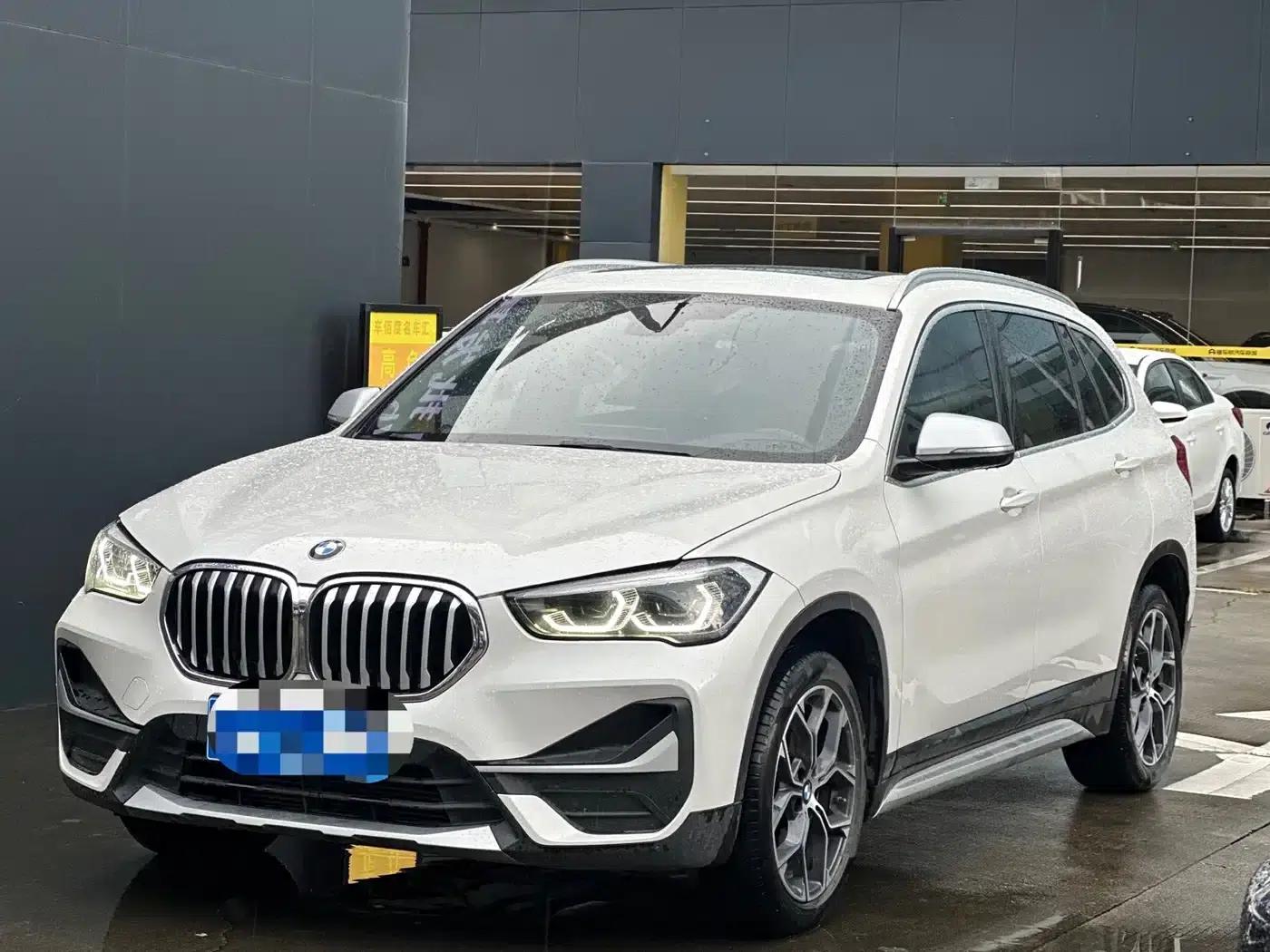 BMW X1 2022 sDrive20Li Fashion Edition — миниатюра 1