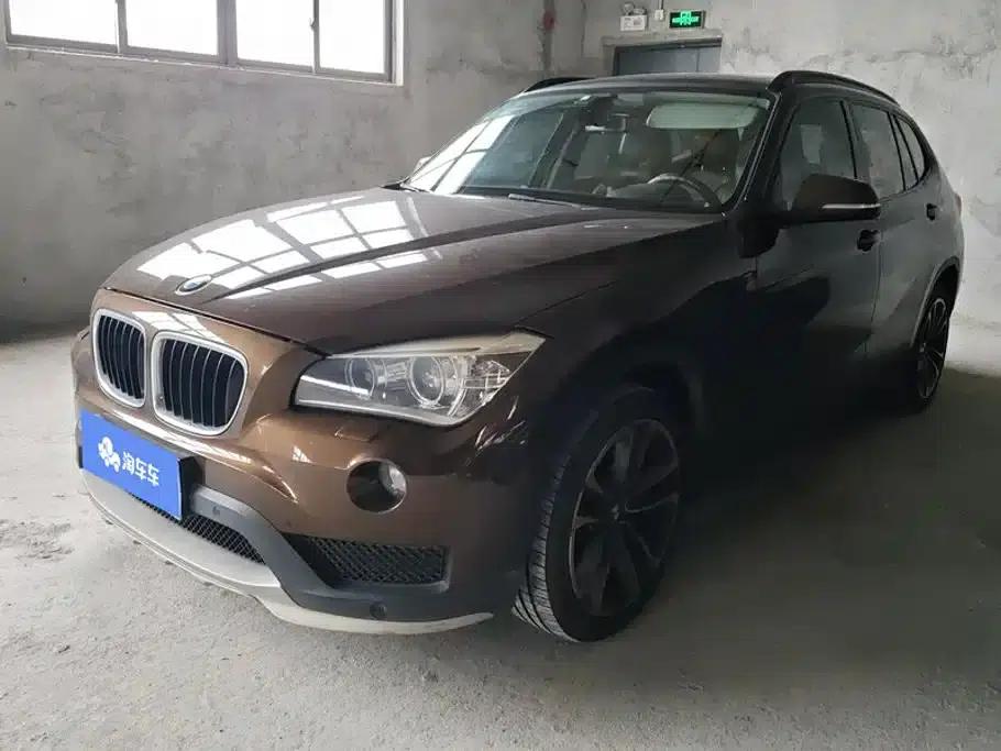 BMW X1 2015 sDrive18i Leading Upgrade Edition — миниатюра 1